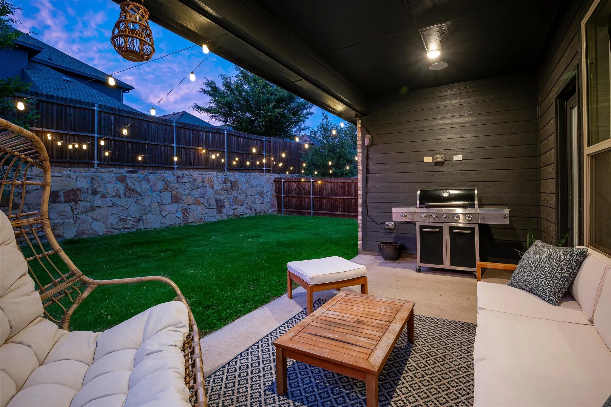 Single Family Residence For Sale in Dallas County , 113 Camelia Street, Garland, Texas 75043, 4 Bedroom, 3 Bathroom, 2 Garage spaces, 2,989 Sqft, built in 2021, mls#21264906, Real Estate Agent in Garland, Homes For Sale in Dallas county, Homes For Sale in Garland, Realtor in Garland Texas, Real Estate Brokerage Independent Realty Texas, Luminita Cordes Realtor