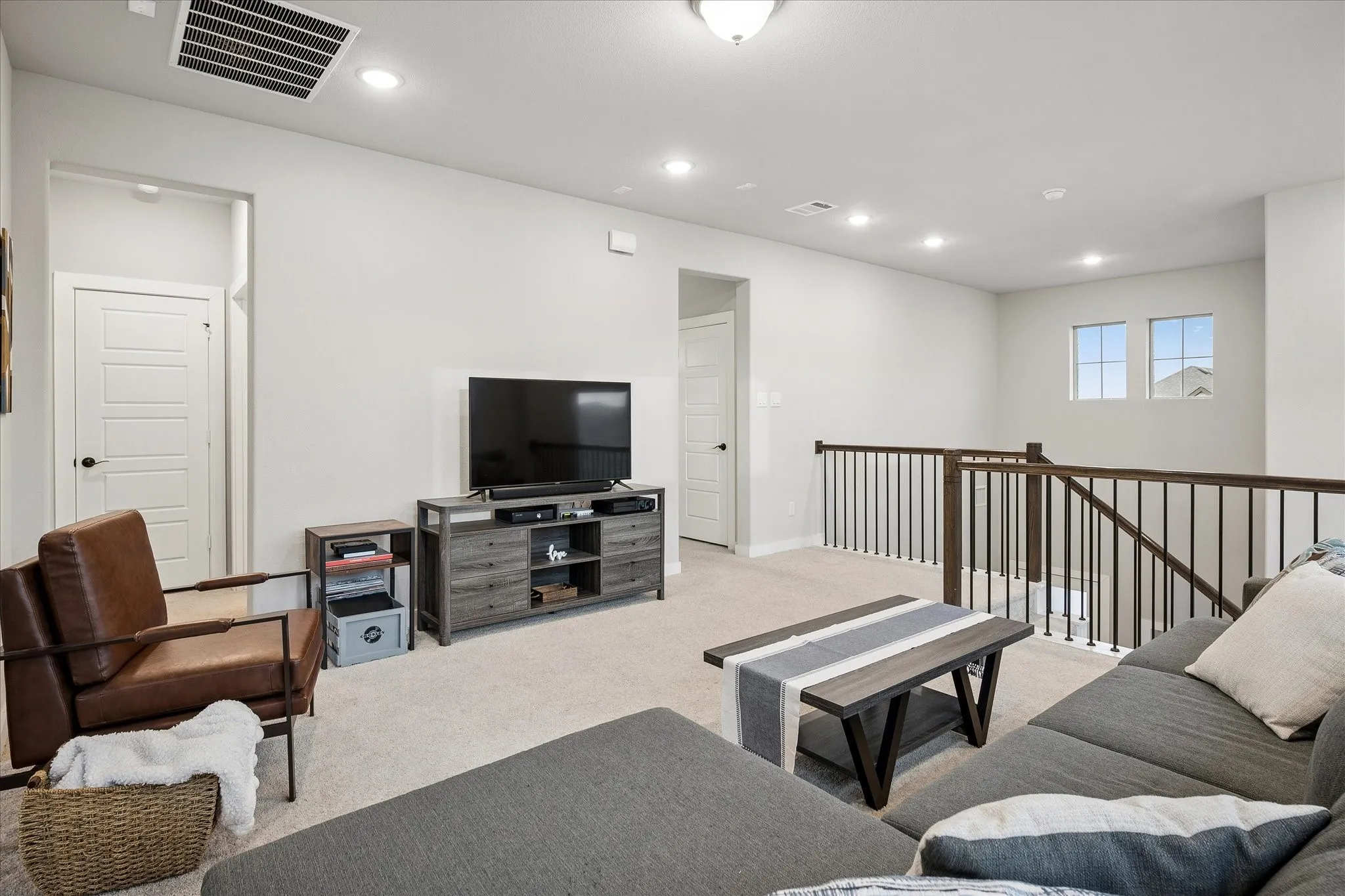 Single Family Residence For Sale in Dallas County , 113 Camelia Street, Garland, Texas 75043, 4 Bedroom, 3 Bathroom, 2 Garage spaces, 2,989 Sqft, built in 2021, mls#21264906, Real Estate Agent in Garland, Homes For Sale in Dallas county, Homes For Sale in Garland, Realtor in Garland Texas, Real Estate Brokerage Independent Realty Texas, Luminita Cordes Realtor