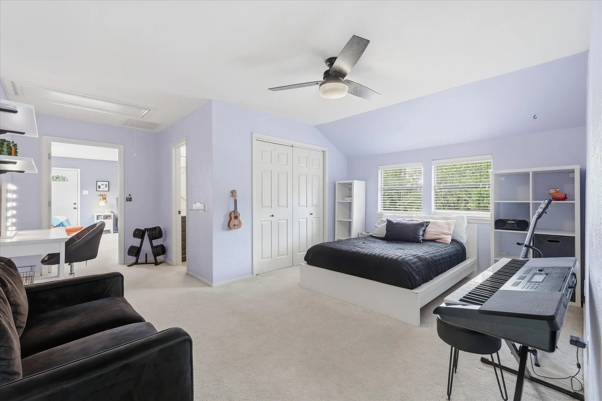 Single Family Residence For Sale in Denton County , 122 Brookdale Drive, Highland Village, Texas 75077, 4 Bedroom, 4 Bathroom, 2 Garage spaces, 2,874 Sqft, built in 1979, mls#21260663, Real Estate Agent in Highland Village, Homes For Sale in Denton county, Homes For Sale in Highland Village, Realtor in Highland Village Texas, Real Estate Brokerage Independent Realty Texas, Luminita Cordes Realtor