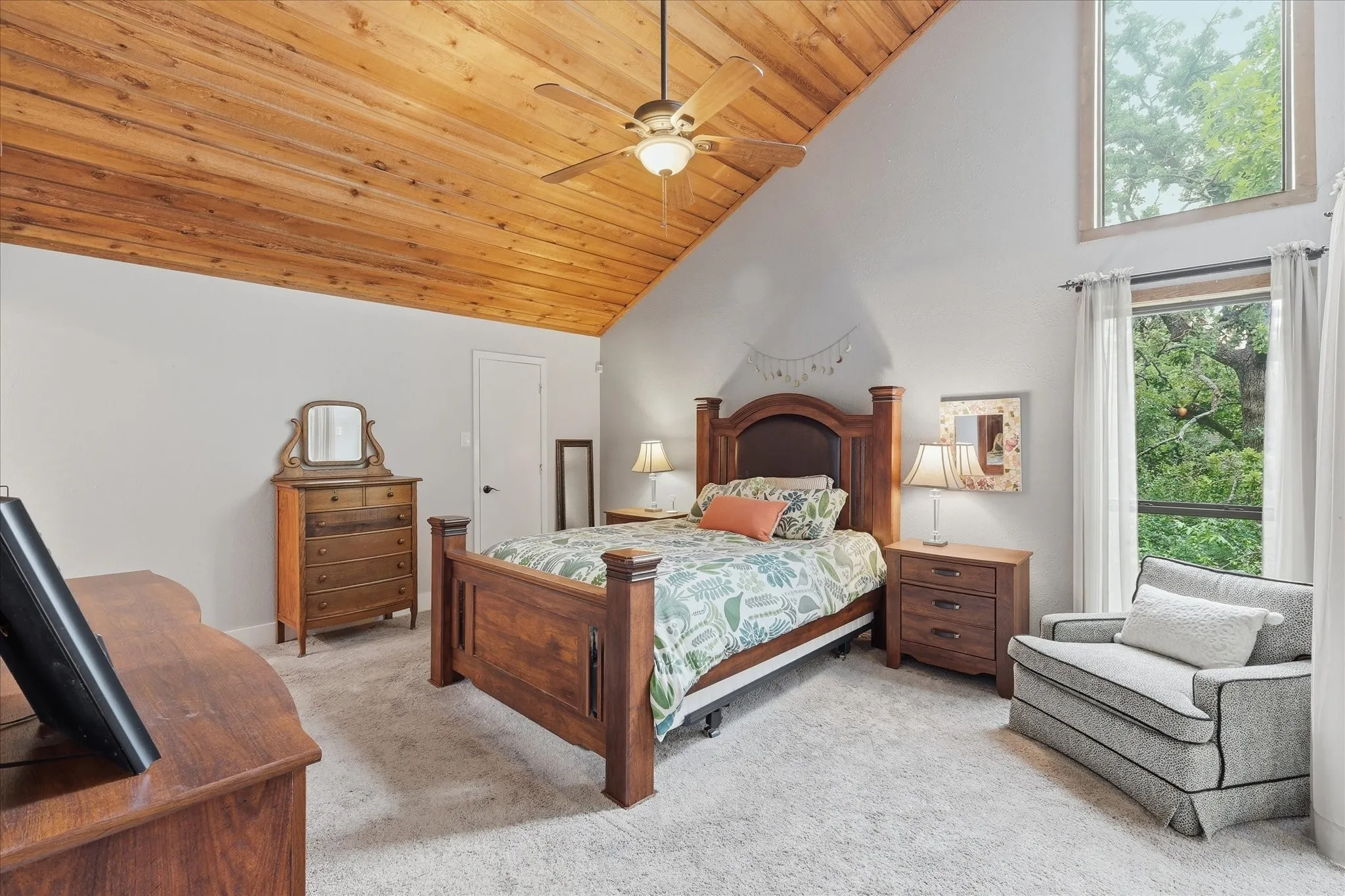 Single Family Residence For Sale in Denton County , 122 Brookdale Drive, Highland Village, Texas 75077, 4 Bedroom, 4 Bathroom, 2 Garage spaces, 2,874 Sqft, built in 1979, mls#21260663, Real Estate Agent in Highland Village, Homes For Sale in Denton county, Homes For Sale in Highland Village, Realtor in Highland Village Texas, Real Estate Brokerage Independent Realty Texas, Luminita Cordes Realtor
