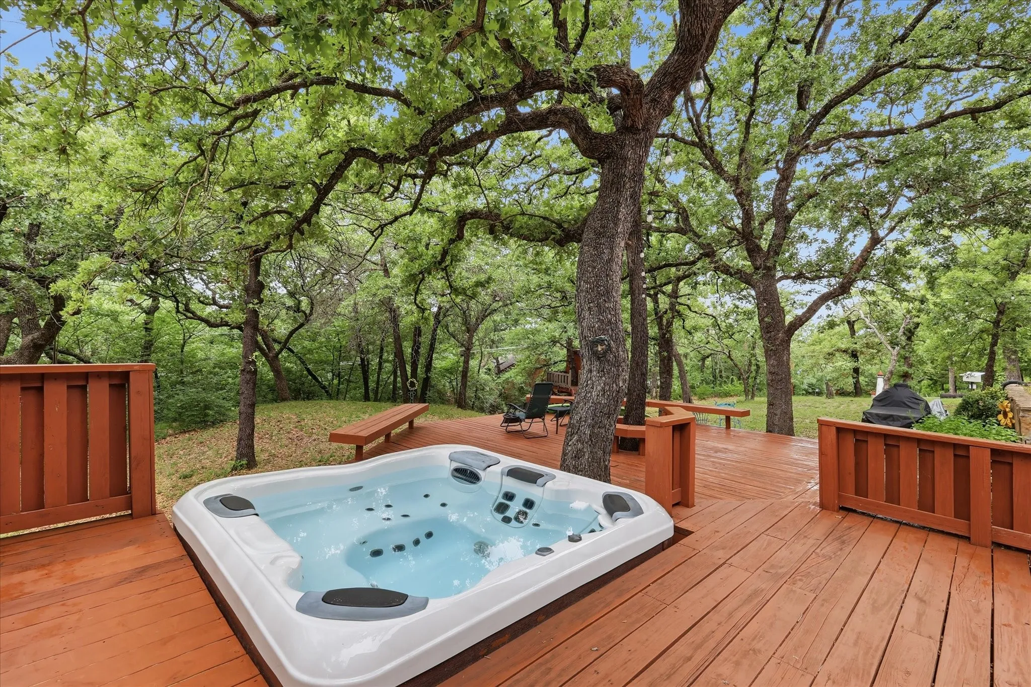 Single Family Residence For Sale in Denton County , 122 Brookdale Drive, Highland Village, Texas 75077, 4 Bedroom, 4 Bathroom, 2 Garage spaces, 2,874 Sqft, built in 1979, mls#21260663, Real Estate Agent in Highland Village, Homes For Sale in Denton county, Homes For Sale in Highland Village, Realtor in Highland Village Texas, Real Estate Brokerage Independent Realty Texas, Luminita Cordes Realtor