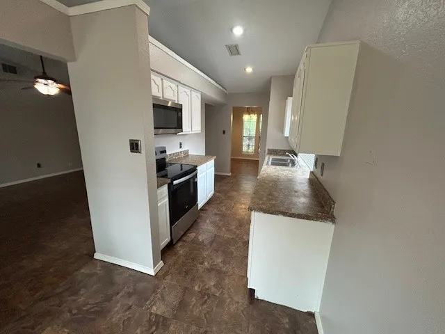 Single Family Residence For Rent in Collin County , 1200 Wyndham Drive, Wylie, Texas 75098, 3 Bedroom, 2 Bathroom, 2 Garage spaces, 1,392 Sqft, built in 1985, mls#21257476, Real Estate Agent in Wylie, Homes For Rent in Collin county, Homes For Rent in Wylie, Realtor in Wylie Texas, Real Estate Brokerage Independent Realty Texas, Luminita Cordes Realtor