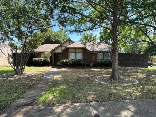 Single Family Residence For Rent in Collin County , 1200 Wyndham Drive, Wylie, Texas 75098, 3 Bedroom, 2 Bathroom, 2 Garage spaces, 1,392 Sqft, built in 1985, mls#21257476, Real Estate Agent in Wylie, Homes For Rent in Collin county, Homes For Rent in Wylie, Realtor in Wylie Texas, Real Estate Brokerage Independent Realty Texas, Luminita Cordes Realtor