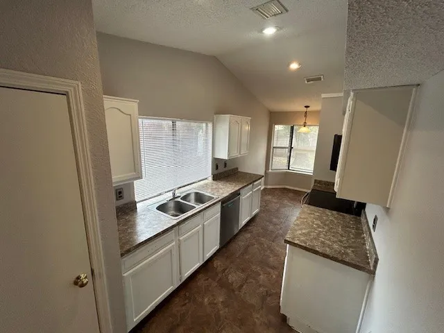 Single Family Residence For Rent in Collin County , 1200 Wyndham Drive, Wylie, Texas 75098, 3 Bedroom, 2 Bathroom, 2 Garage spaces, 1,392 Sqft, built in 1985, mls#21257476, Real Estate Agent in Wylie, Homes For Rent in Collin county, Homes For Rent in Wylie, Realtor in Wylie Texas, Real Estate Brokerage Independent Realty Texas, Luminita Cordes Realtor