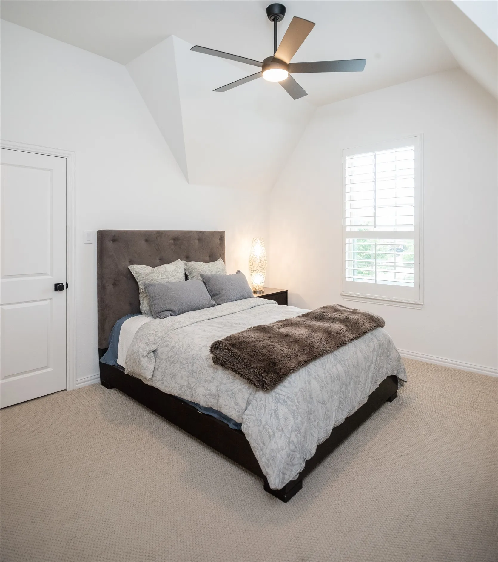 Single Family Residence For Sale in Collin County , 2749 Casa Grande Way, Celina, Texas 75009, 5 Bedroom, 7 Bathroom, 3 Garage spaces, 4,241 Sqft, built in 2016, mls#21262441, Real Estate Agent in Celina, Homes For Sale in Collin county, Homes For Sale in Celina, Realtor in Celina Texas, Real Estate Brokerage Independent Realty Texas, Luminita Cordes Realtor
