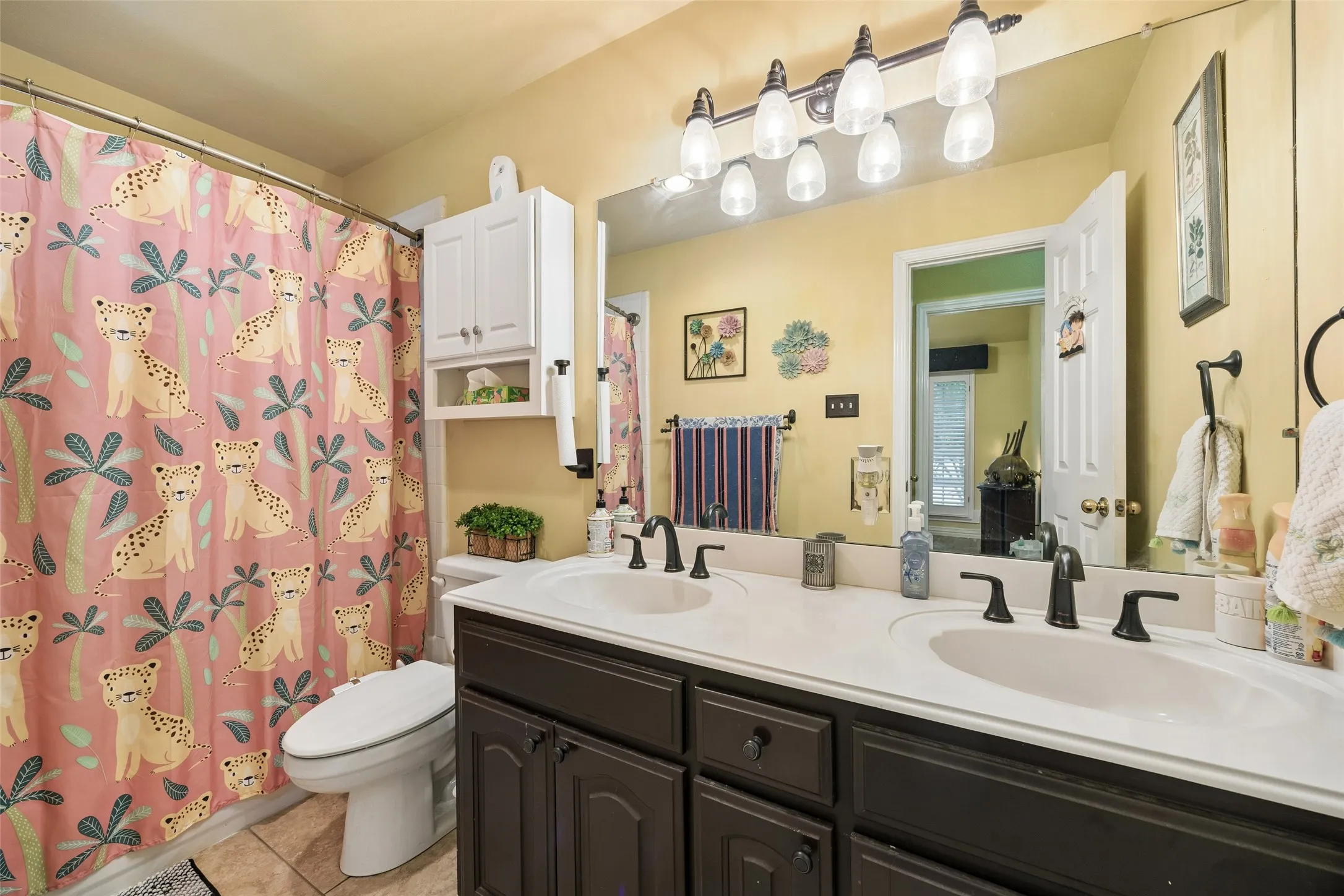 Single Family Residence For Sale in Dallas County , 3402 Juniper Court, Rowlett, Texas 75088, 4 Bedroom, 3 Bathroom, Garage spaces, 2,816 Sqft, built in 1996, mls#21263911, Real Estate Agent in Rowlett, Homes For Sale in Dallas county, Homes For Sale in Rowlett, Realtor in Rowlett Texas, Real Estate Brokerage Independent Realty Texas, Luminita Cordes Realtor