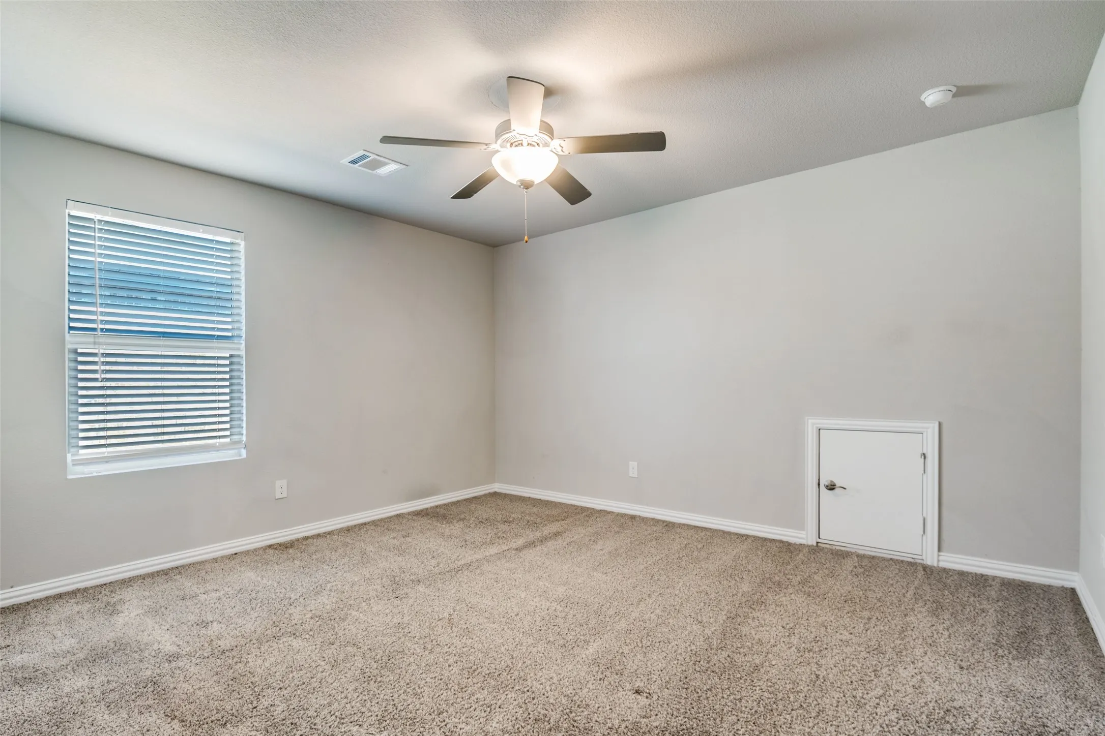 Single Family Residence For Sale in Hunt County , 3225 Feller Lane, Royse City, Texas 75189, 5 Bedroom, 3 Bathroom, 2 Garage spaces, 3,017 Sqft, built in 2021, mls#21265027, Real Estate Agent in Royse City, Homes For Sale in Hunt county, Homes For Sale in Royse City, Realtor in Royse City Texas, Real Estate Brokerage Independent Realty Texas, Luminita Cordes Realtor