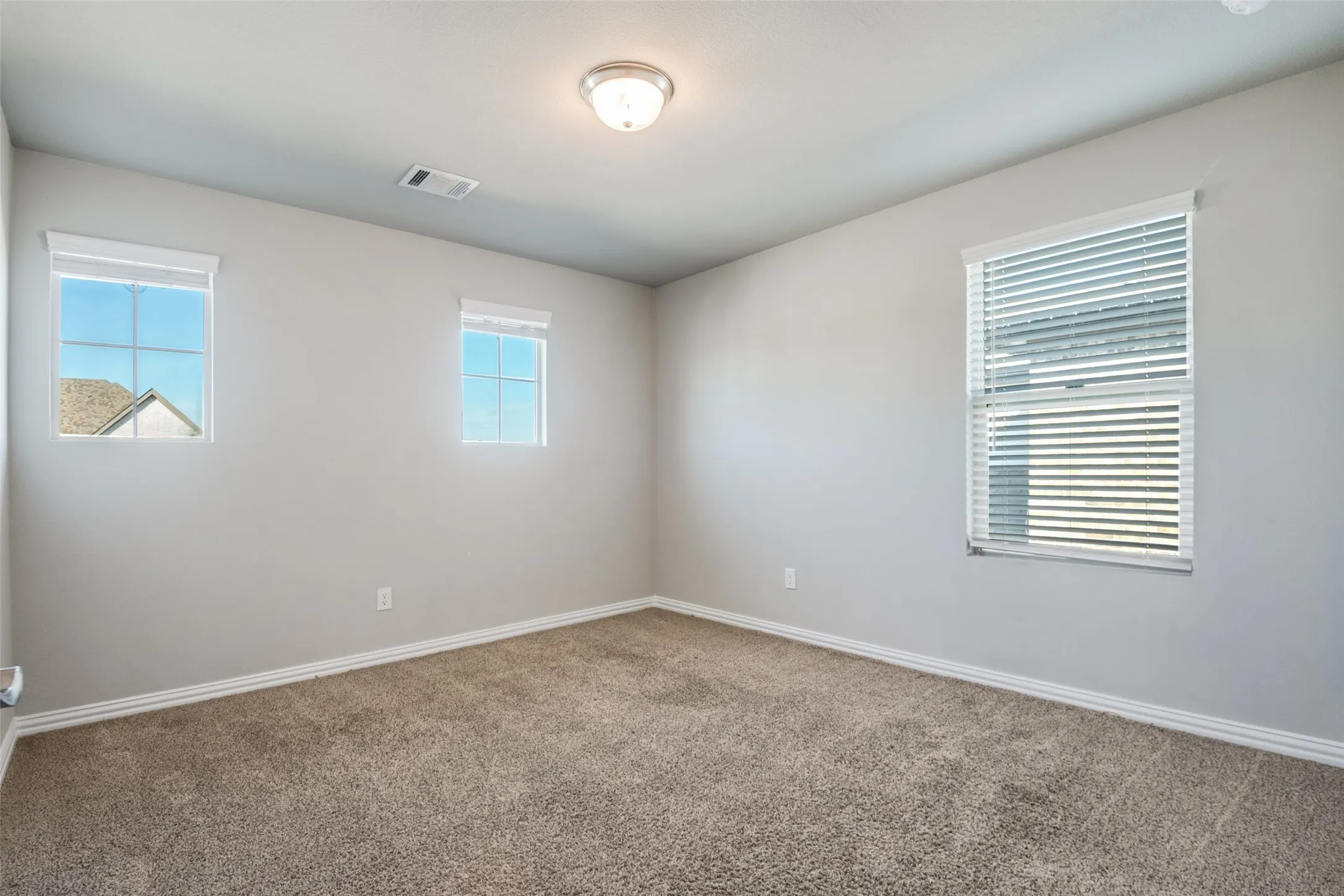 Single Family Residence For Sale in Hunt County , 3225 Feller Lane, Royse City, Texas 75189, 5 Bedroom, 3 Bathroom, 2 Garage spaces, 3,017 Sqft, built in 2021, mls#21265027, Real Estate Agent in Royse City, Homes For Sale in Hunt county, Homes For Sale in Royse City, Realtor in Royse City Texas, Real Estate Brokerage Independent Realty Texas, Luminita Cordes Realtor