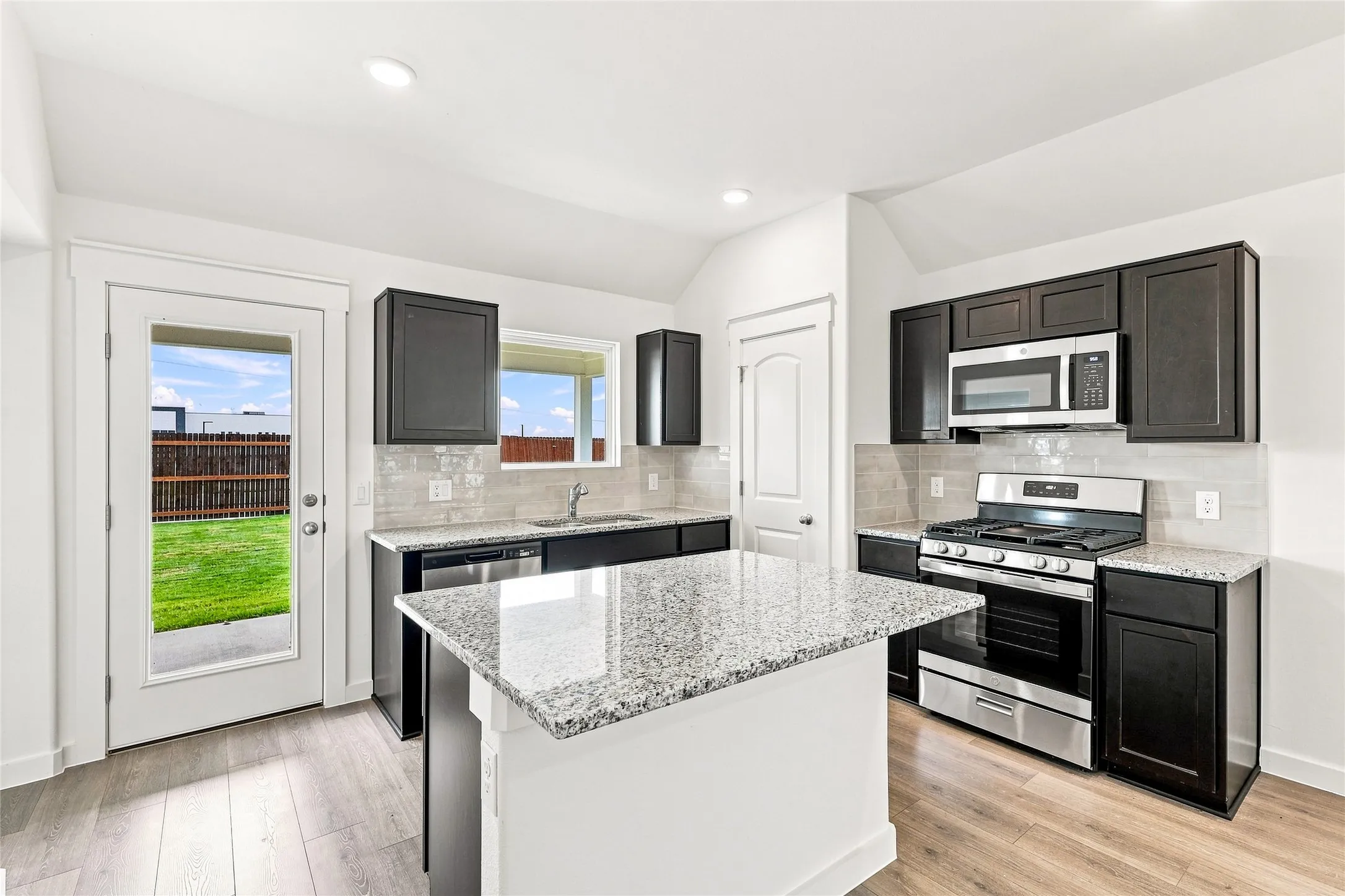 Single Family Residence For Sale in Kaufman County , 1024 Barkers Pond Avenue, Forney, Texas 75126, 3 Bedroom, 2 Bathroom, 2 Garage spaces, 1,518 Sqft, built in 2026, mls#21263984, Real Estate Agent in Forney, Homes For Sale in Kaufman county, Homes For Sale in Forney, Realtor in Forney Texas, Real Estate Brokerage Independent Realty Texas, Luminita Cordes Realtor