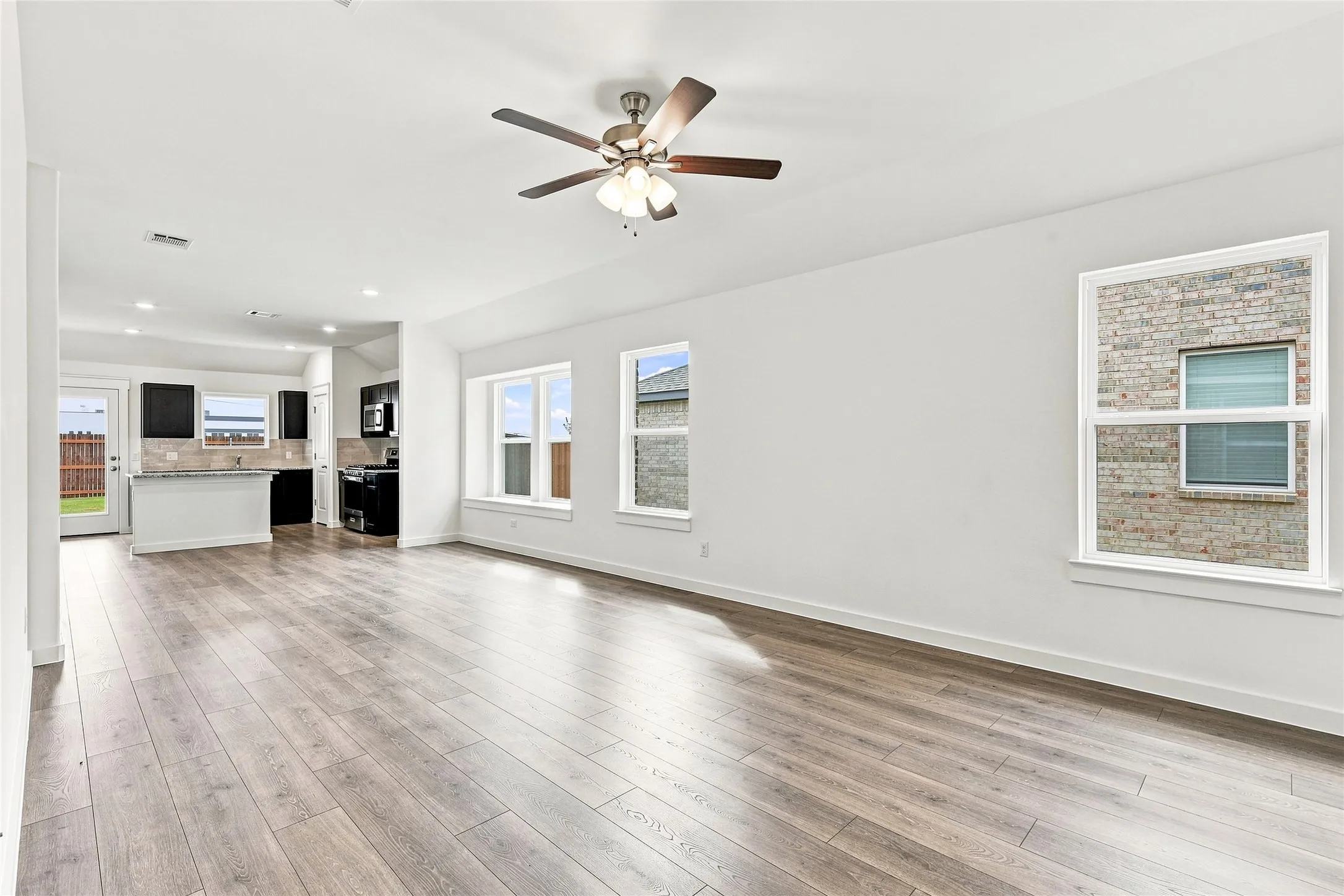 Single Family Residence For Sale in Kaufman County , 1024 Barkers Pond Avenue, Forney, Texas 75126, 3 Bedroom, 2 Bathroom, 2 Garage spaces, 1,518 Sqft, built in 2026, mls#21263984, Real Estate Agent in Forney, Homes For Sale in Kaufman county, Homes For Sale in Forney, Realtor in Forney Texas, Real Estate Brokerage Independent Realty Texas, Luminita Cordes Realtor