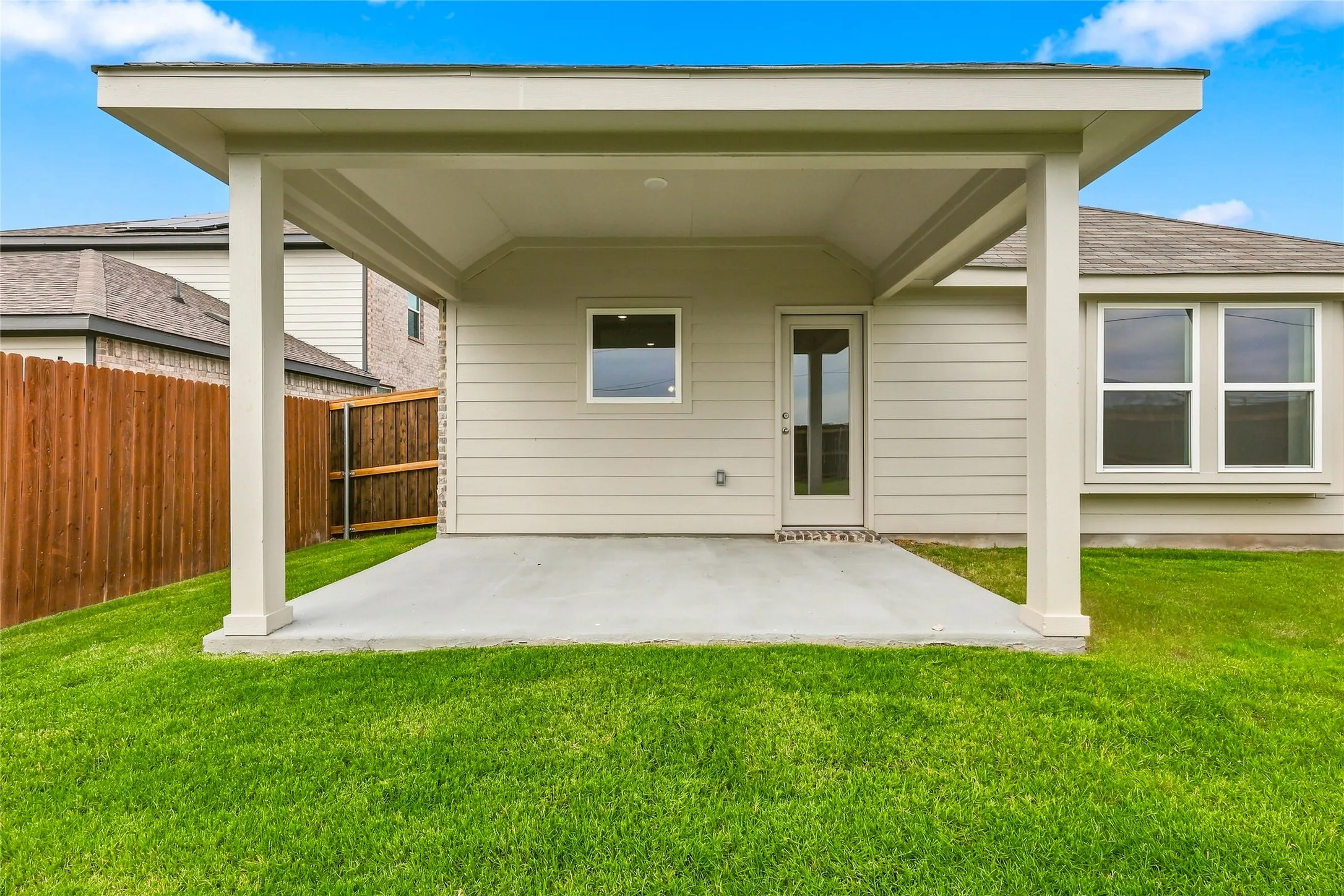 Single Family Residence For Sale in Kaufman County , 1024 Barkers Pond Avenue, Forney, Texas 75126, 3 Bedroom, 2 Bathroom, 2 Garage spaces, 1,518 Sqft, built in 2026, mls#21263984, Real Estate Agent in Forney, Homes For Sale in Kaufman county, Homes For Sale in Forney, Realtor in Forney Texas, Real Estate Brokerage Independent Realty Texas, Luminita Cordes Realtor