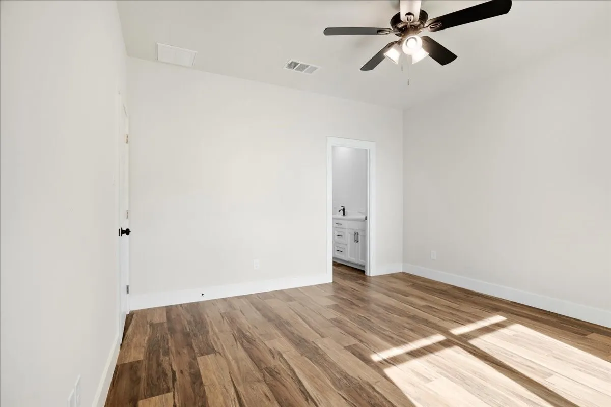 Single Family Residence For Sale in Grayson County , 413 N Colbert Avenue, Sherman, Texas 75090, 3 Bedroom, 2 Bathroom, 1 Garage spaces, 1,323 Sqft, built in 2025, mls#21263293, Real Estate Agent in Sherman, Homes For Sale in Grayson county, Homes For Sale in Sherman, Realtor in Sherman Texas, Real Estate Brokerage Independent Realty Texas, Luminita Cordes Realtor