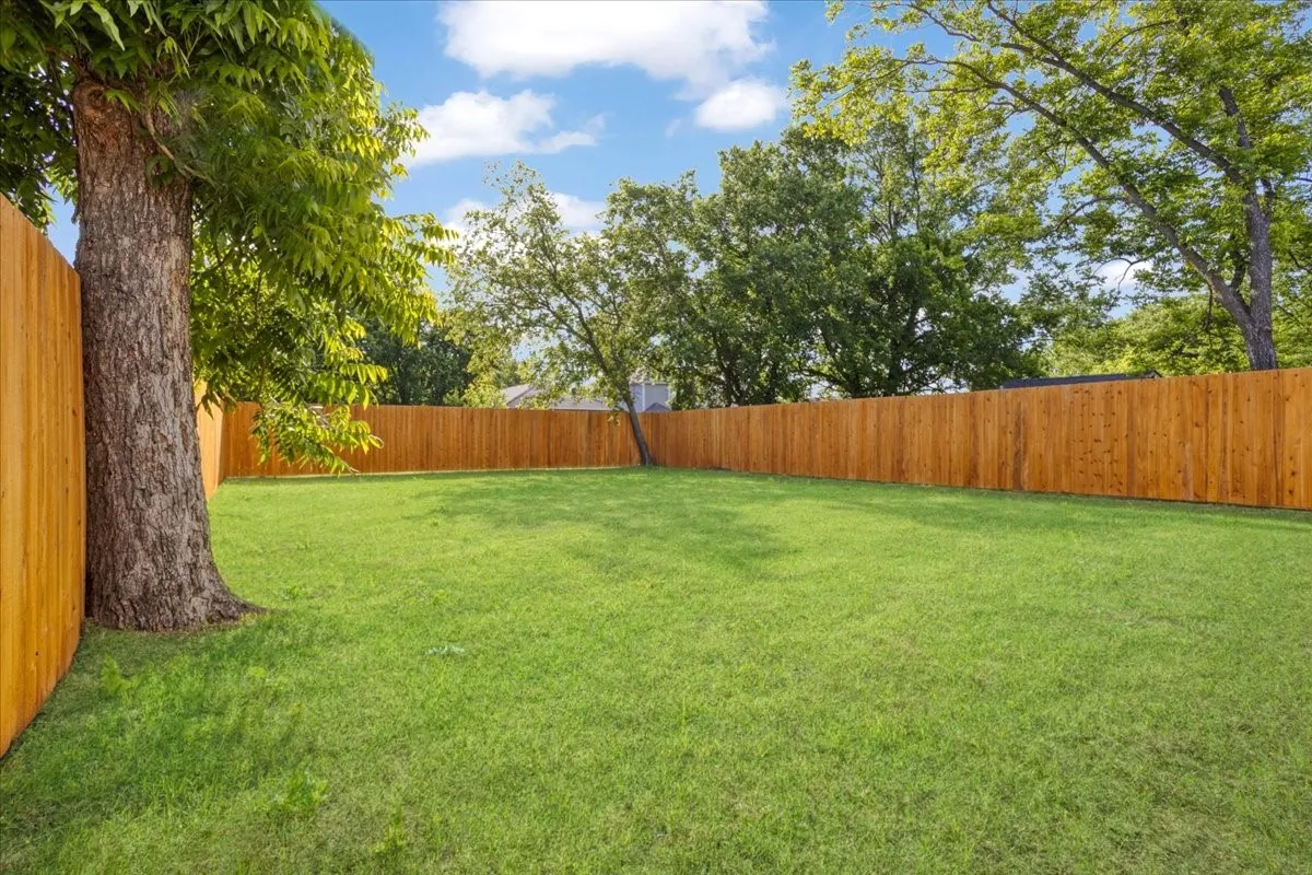 Single Family Residence For Sale in Grayson County , 413 N Colbert Avenue, Sherman, Texas 75090, 3 Bedroom, 2 Bathroom, 1 Garage spaces, 1,323 Sqft, built in 2025, mls#21263293, Real Estate Agent in Sherman, Homes For Sale in Grayson county, Homes For Sale in Sherman, Realtor in Sherman Texas, Real Estate Brokerage Independent Realty Texas, Luminita Cordes Realtor