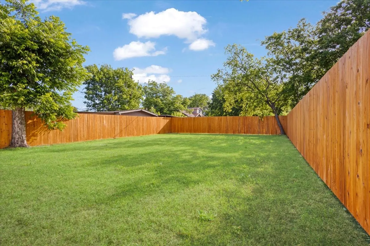 Single Family Residence For Sale in Grayson County , 413 N Colbert Avenue, Sherman, Texas 75090, 3 Bedroom, 2 Bathroom, 1 Garage spaces, 1,323 Sqft, built in 2025, mls#21263293, Real Estate Agent in Sherman, Homes For Sale in Grayson county, Homes For Sale in Sherman, Realtor in Sherman Texas, Real Estate Brokerage Independent Realty Texas, Luminita Cordes Realtor