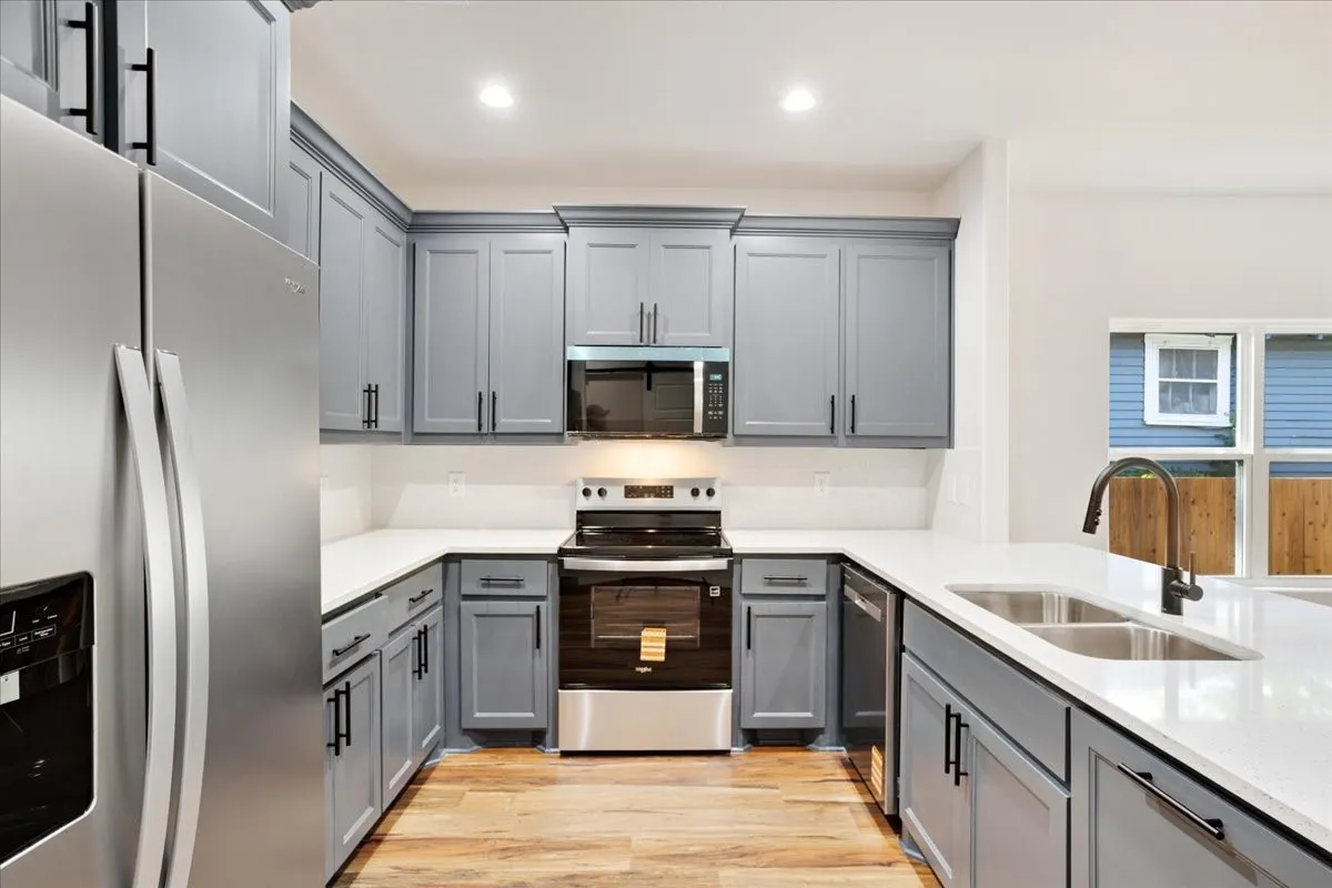 Single Family Residence For Sale in Grayson County , 413 N Colbert Avenue, Sherman, Texas 75090, 3 Bedroom, 2 Bathroom, 1 Garage spaces, 1,323 Sqft, built in 2025, mls#21263293, Real Estate Agent in Sherman, Homes For Sale in Grayson county, Homes For Sale in Sherman, Realtor in Sherman Texas, Real Estate Brokerage Independent Realty Texas, Luminita Cordes Realtor