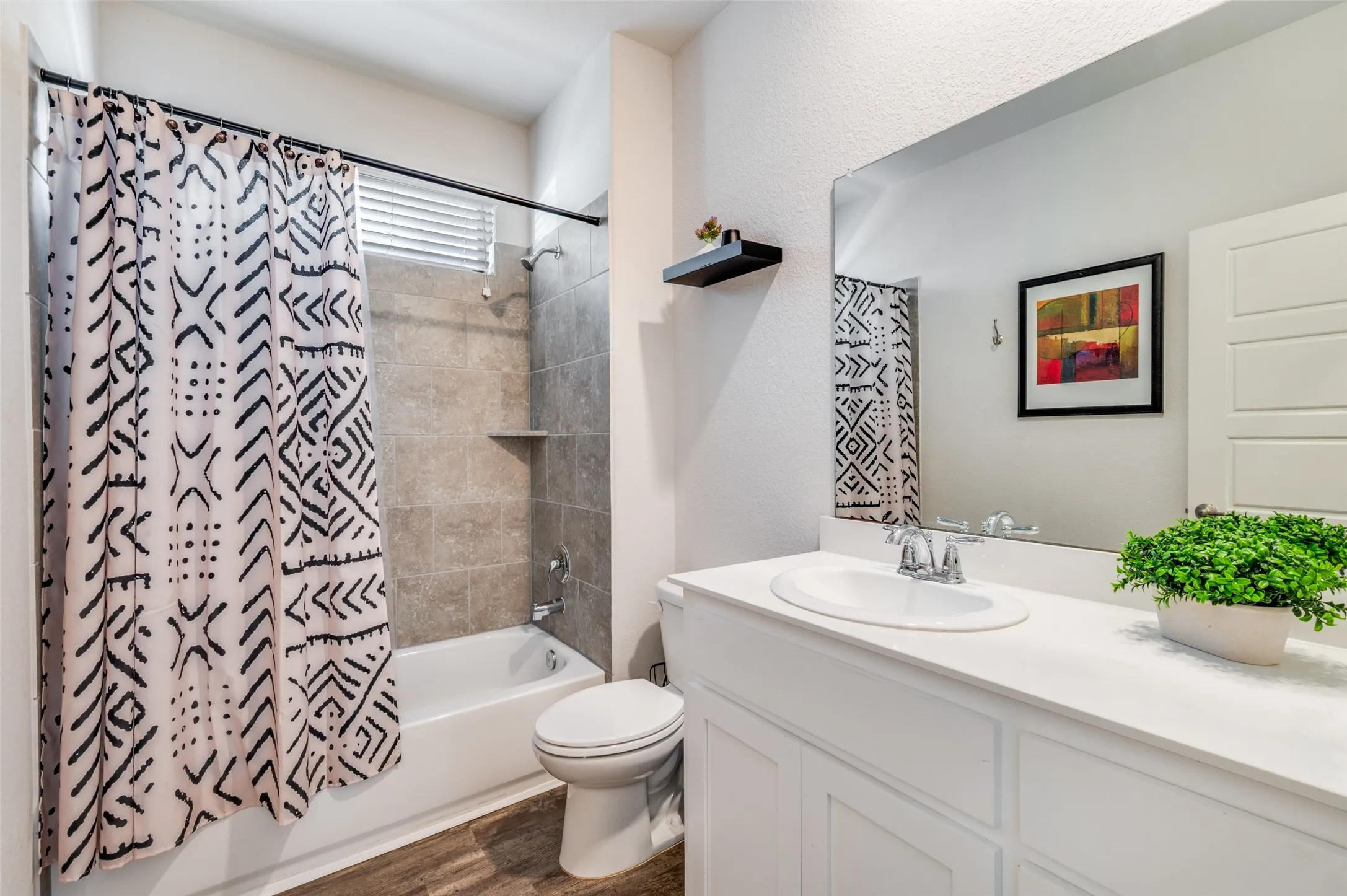 Single Family Residence For Rent in Denton County , 2281 Miramar Drive, Little Elm, Texas 75068, 4 Bedroom, 3 Bathroom, 2 Garage spaces, 2,246 Sqft, built in 2018, mls#21264704, Real Estate Agent in Little Elm, Homes For Rent in Denton county, Homes For Rent in Little Elm, Realtor in Little Elm Texas, Real Estate Brokerage Independent Realty Texas, Luminita Cordes Realtor