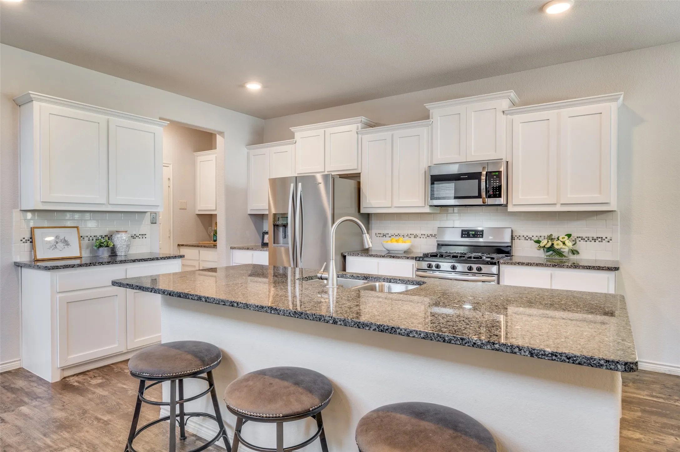 Single Family Residence For Rent in Denton County , 2281 Miramar Drive, Little Elm, Texas 75068, 4 Bedroom, 3 Bathroom, 2 Garage spaces, 2,246 Sqft, built in 2018, mls#21264704, Real Estate Agent in Little Elm, Homes For Rent in Denton county, Homes For Rent in Little Elm, Realtor in Little Elm Texas, Real Estate Brokerage Independent Realty Texas, Luminita Cordes Realtor