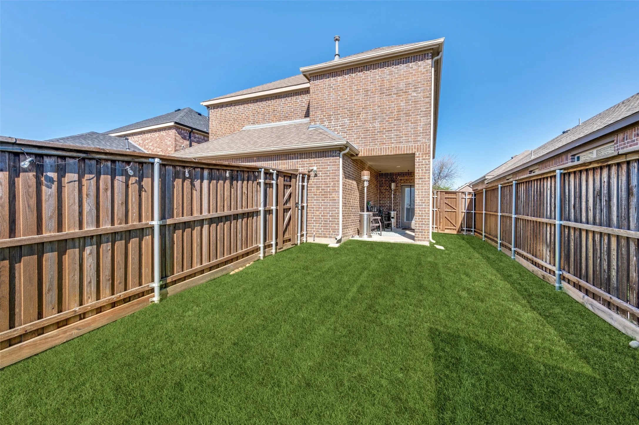 Single Family Residence For Rent in Denton County , 2281 Miramar Drive, Little Elm, Texas 75068, 4 Bedroom, 3 Bathroom, 2 Garage spaces, 2,246 Sqft, built in 2018, mls#21264704, Real Estate Agent in Little Elm, Homes For Rent in Denton county, Homes For Rent in Little Elm, Realtor in Little Elm Texas, Real Estate Brokerage Independent Realty Texas, Luminita Cordes Realtor