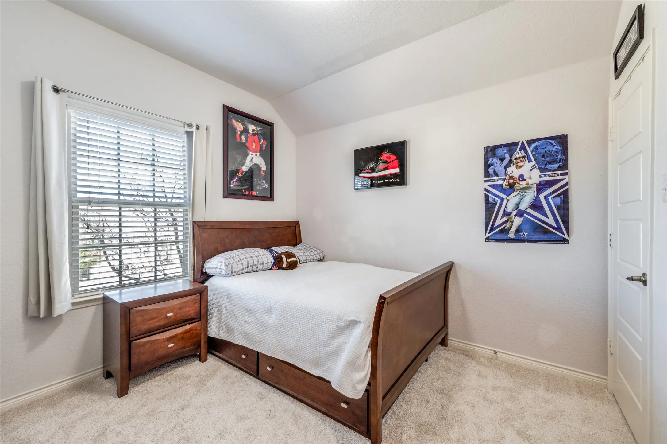 Single Family Residence For Rent in Denton County , 2281 Miramar Drive, Little Elm, Texas 75068, 4 Bedroom, 3 Bathroom, 2 Garage spaces, 2,246 Sqft, built in 2018, mls#21264704, Real Estate Agent in Little Elm, Homes For Rent in Denton county, Homes For Rent in Little Elm, Realtor in Little Elm Texas, Real Estate Brokerage Independent Realty Texas, Luminita Cordes Realtor