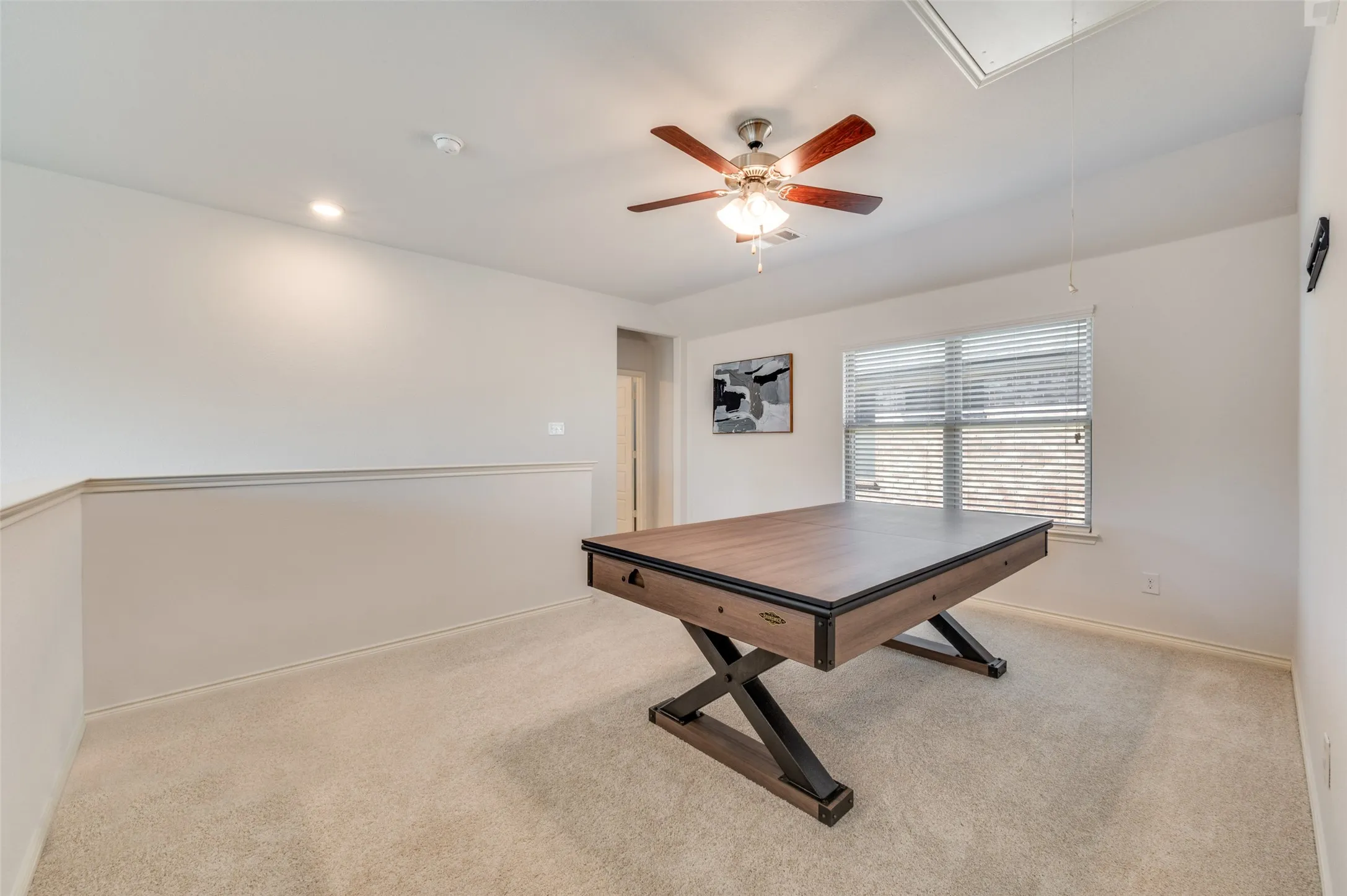 Single Family Residence For Rent in Denton County , 2281 Miramar Drive, Little Elm, Texas 75068, 4 Bedroom, 3 Bathroom, 2 Garage spaces, 2,246 Sqft, built in 2018, mls#21264704, Real Estate Agent in Little Elm, Homes For Rent in Denton county, Homes For Rent in Little Elm, Realtor in Little Elm Texas, Real Estate Brokerage Independent Realty Texas, Luminita Cordes Realtor