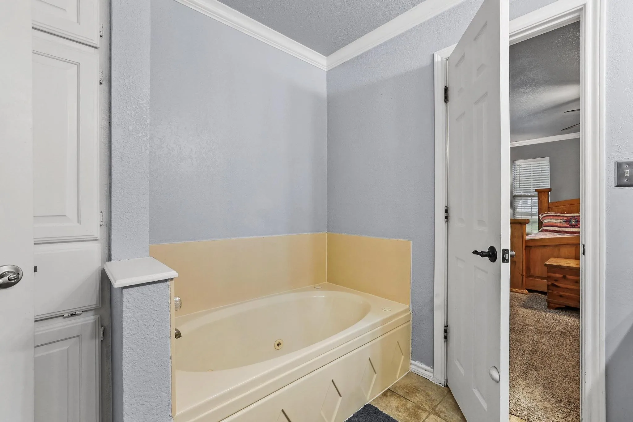 Single Family Residence For Sale in Fannin County , 1217 County Road 4705, Leonard, Texas 75452, 3 Bedroom, 2 Bathroom, Garage spaces, 2,370 Sqft, built in 1995, mls#21261189, Real Estate Agent in Leonard, Homes For Sale in Fannin county, Homes For Sale in Leonard, Realtor in Leonard Texas, Real Estate Brokerage Independent Realty Texas, Luminita Cordes Realtor