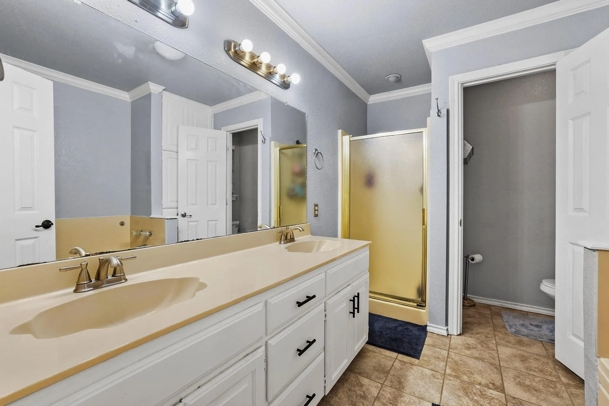 Single Family Residence For Sale in Fannin County , 1217 County Road 4705, Leonard, Texas 75452, 3 Bedroom, 2 Bathroom, Garage spaces, 2,370 Sqft, built in 1995, mls#21261189, Real Estate Agent in Leonard, Homes For Sale in Fannin county, Homes For Sale in Leonard, Realtor in Leonard Texas, Real Estate Brokerage Independent Realty Texas, Luminita Cordes Realtor