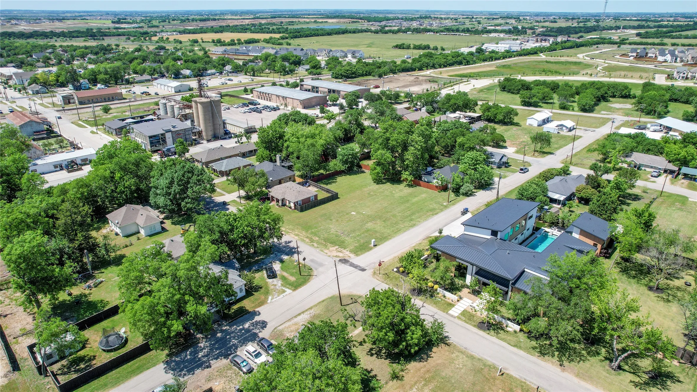 Unimproved Land For Sale in Collin County , 312 E Beech Street, Celina, Texas 75009, 0, 0, Garage spaces, 0 Sqft, built in 0, Price $475,000, mls#21263569, Real Estate Agent in Celina, Homes For Sale in Collin county, Homes For Sale in Celina, Realtor in Celina Texas, Real Estate Brokerage Independent Realty Texas, Luminita Cordes Realtor