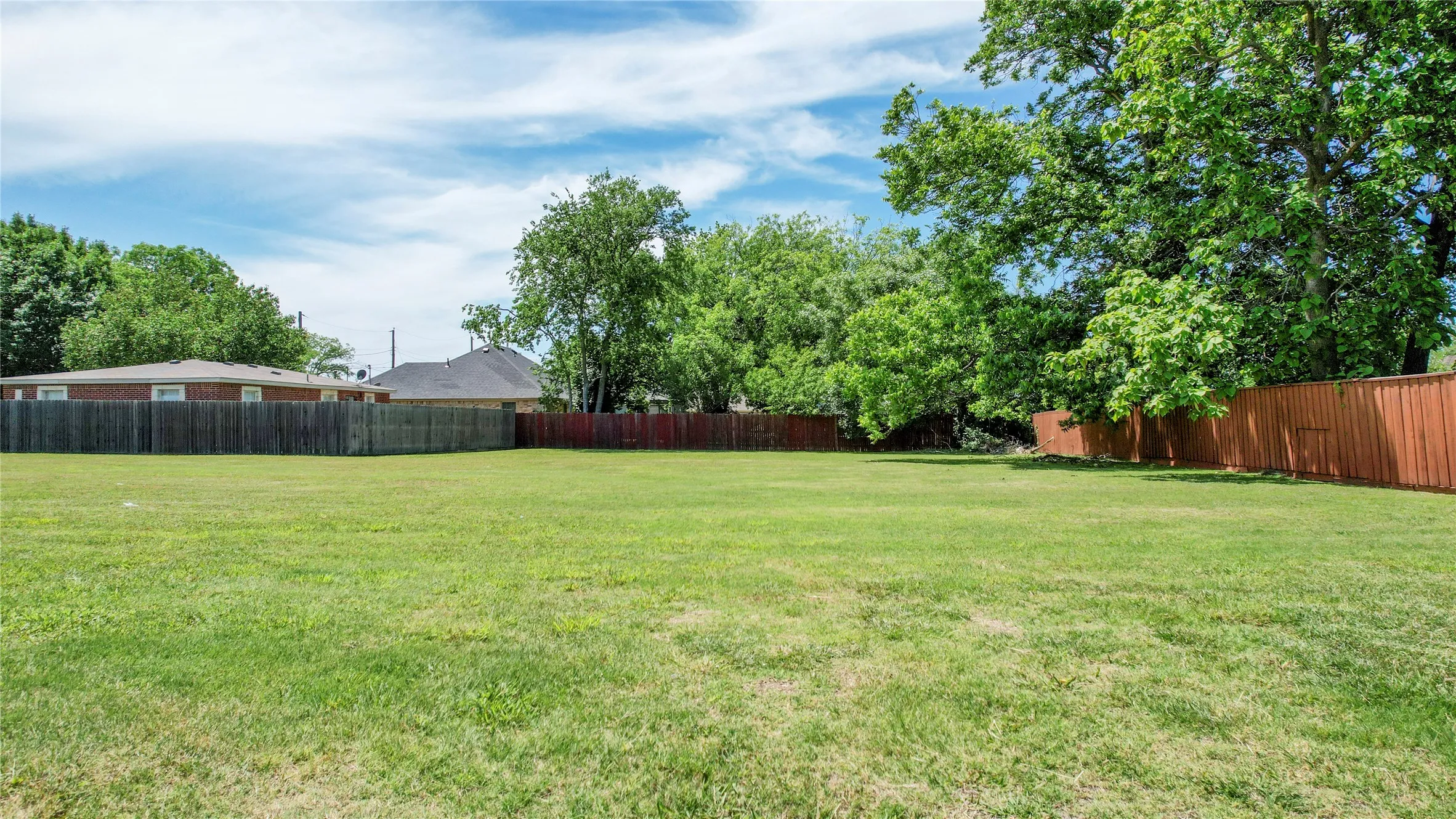 Unimproved Land For Sale in Collin County , 312 E Beech Street, Celina, Texas 75009, 0, 0, Garage spaces, 0 Sqft, built in 0, Price $475,000, mls#21263569, Real Estate Agent in Celina, Homes For Sale in Collin county, Homes For Sale in Celina, Realtor in Celina Texas, Real Estate Brokerage Independent Realty Texas, Luminita Cordes Realtor