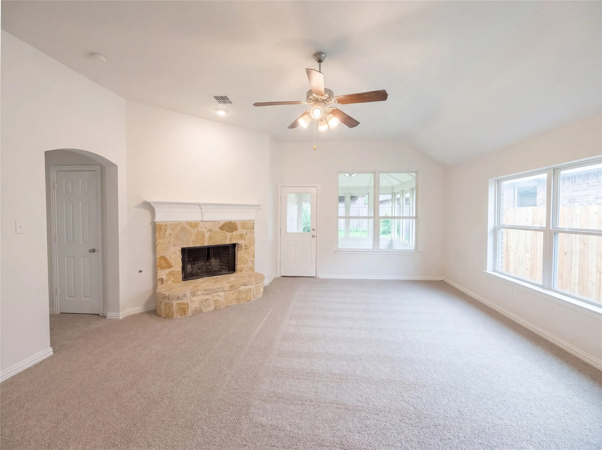 Single Family Residence For Sale in Denton County , 1605 Nighthawk Drive, Little Elm, Texas 75068, 3 Bedroom, 2 Bathroom, 2 Garage spaces, 1,979 Sqft, built in 2008, mls#21265049, Real Estate Agent in Little Elm, Homes For Sale in Denton county, Homes For Sale in Little Elm, Realtor in Little Elm Texas, Real Estate Brokerage Independent Realty Texas, Luminita Cordes Realtor