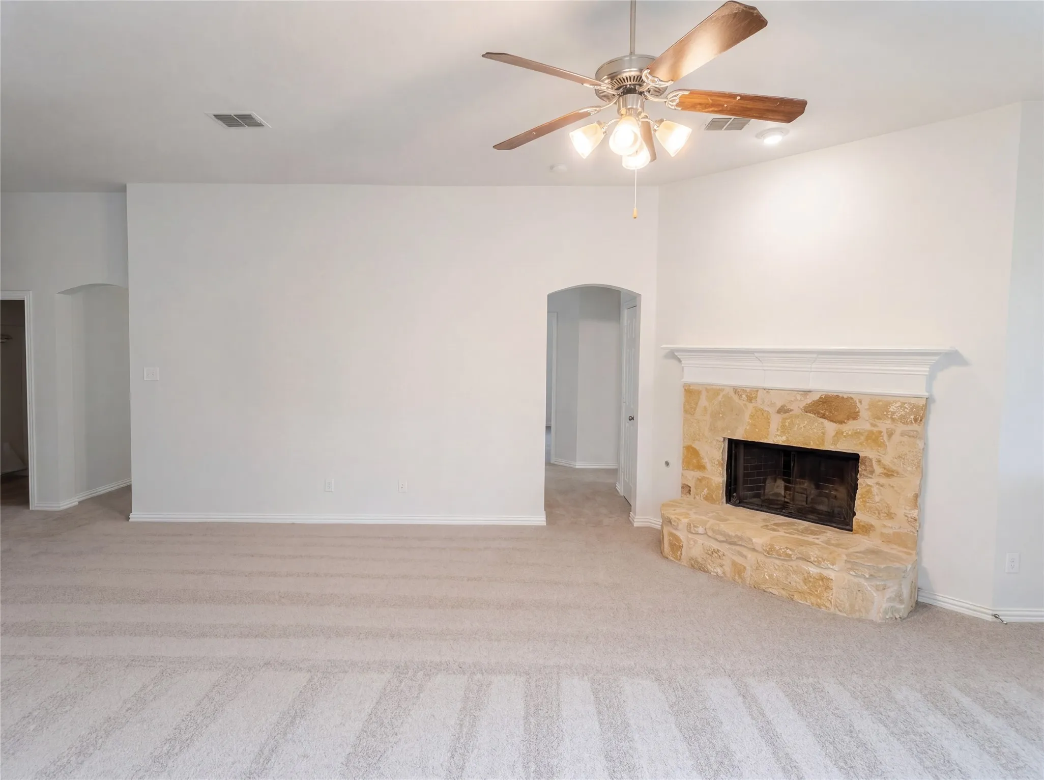 Single Family Residence For Sale in Denton County , 1605 Nighthawk Drive, Little Elm, Texas 75068, 3 Bedroom, 2 Bathroom, 2 Garage spaces, 1,979 Sqft, built in 2008, mls#21265049, Real Estate Agent in Little Elm, Homes For Sale in Denton county, Homes For Sale in Little Elm, Realtor in Little Elm Texas, Real Estate Brokerage Independent Realty Texas, Luminita Cordes Realtor