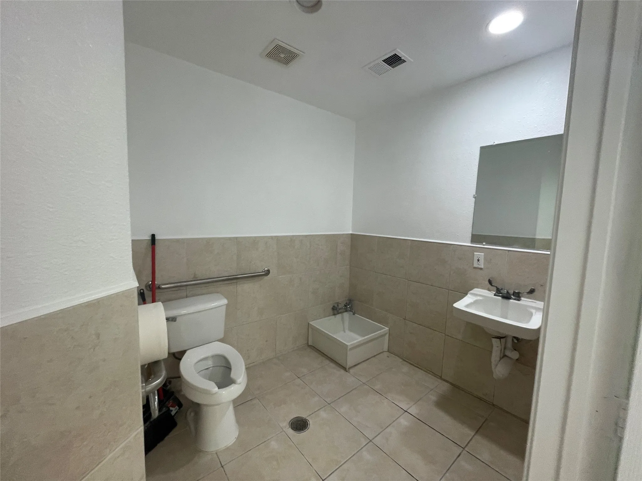 Business For Rent in Dallas County , 2379 Gus Thomasson Road, Mesquite, Texas 75150, 0, 0, Garage spaces, 0 Sqft, built in 2004, mls#21262274, Real Estate Agent in Mesquite, Homes For Rent in Dallas county, Homes For Rent in Mesquite, Realtor in Mesquite Texas, Real Estate Brokerage Independent Realty Texas, Luminita Cordes Realtor