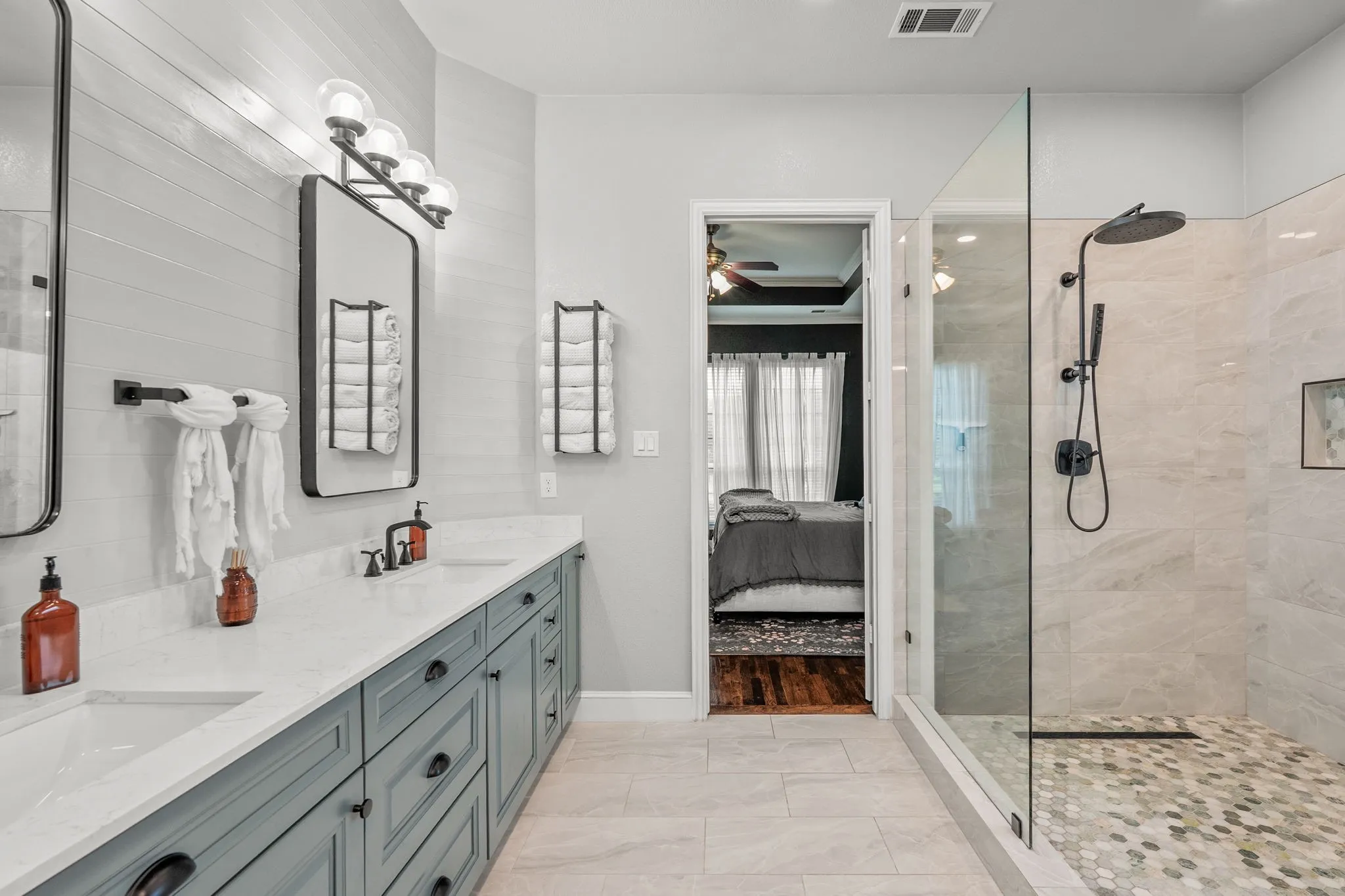 Single Family Residence For Sale in Collin County , 1025 E Ownsby Parkway, Celina, Texas 75009, 4 Bedroom, 4 Bathroom, 3 Garage spaces, 3,487 Sqft, built in 2001, mls#21257999, Real Estate Agent in Celina, Homes For Sale in Collin county, Homes For Sale in Celina, Realtor in Celina Texas, Real Estate Brokerage Independent Realty Texas, Luminita Cordes Realtor