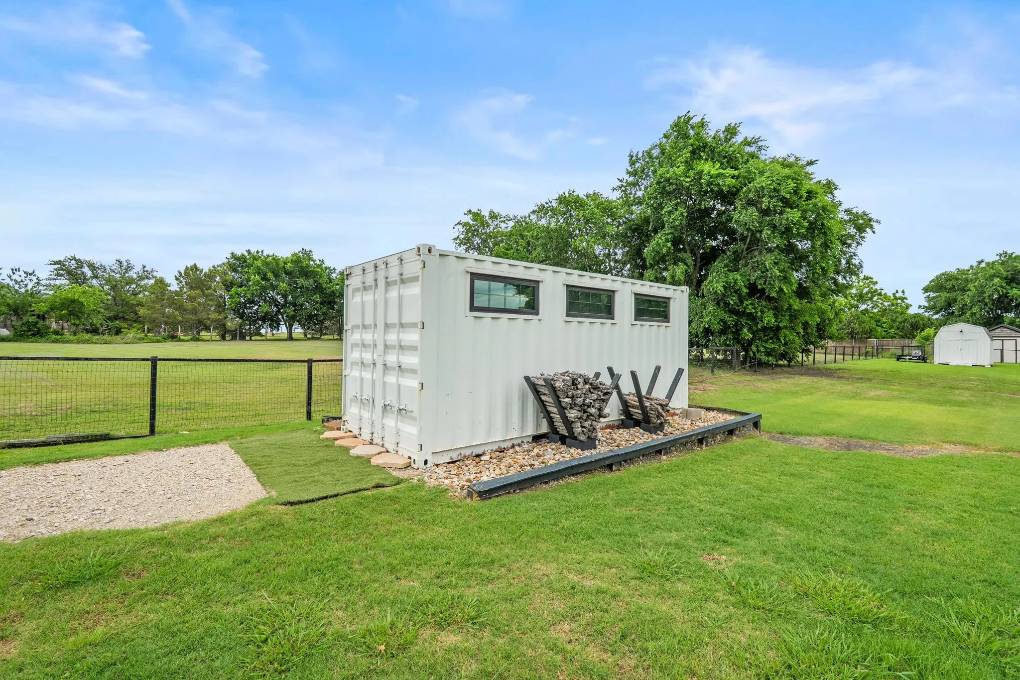 Single Family Residence For Sale in Collin County , 1025 E Ownsby Parkway, Celina, Texas 75009, 4 Bedroom, 4 Bathroom, 3 Garage spaces, 3,487 Sqft, built in 2001, mls#21257999, Real Estate Agent in Celina, Homes For Sale in Collin county, Homes For Sale in Celina, Realtor in Celina Texas, Real Estate Brokerage Independent Realty Texas, Luminita Cordes Realtor