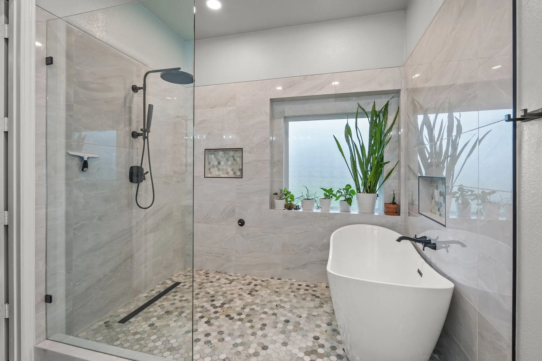 Single Family Residence For Sale in Collin County , 1025 E Ownsby Parkway, Celina, Texas 75009, 4 Bedroom, 4 Bathroom, 3 Garage spaces, 3,487 Sqft, built in 2001, mls#21257999, Real Estate Agent in Celina, Homes For Sale in Collin county, Homes For Sale in Celina, Realtor in Celina Texas, Real Estate Brokerage Independent Realty Texas, Luminita Cordes Realtor