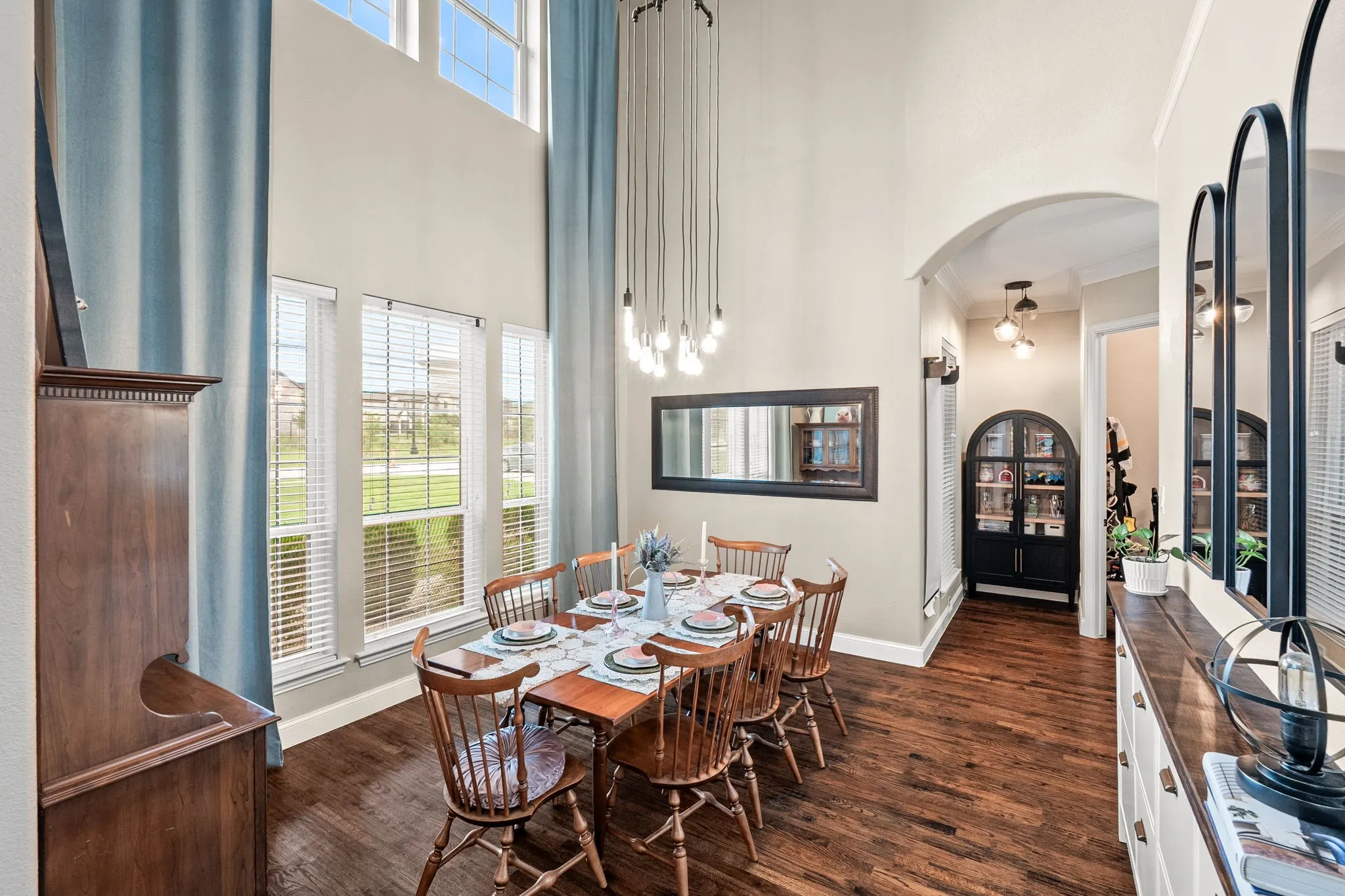 Single Family Residence For Sale in Collin County , 1025 E Ownsby Parkway, Celina, Texas 75009, 4 Bedroom, 4 Bathroom, 3 Garage spaces, 3,487 Sqft, built in 2001, mls#21257999, Real Estate Agent in Celina, Homes For Sale in Collin county, Homes For Sale in Celina, Realtor in Celina Texas, Real Estate Brokerage Independent Realty Texas, Luminita Cordes Realtor