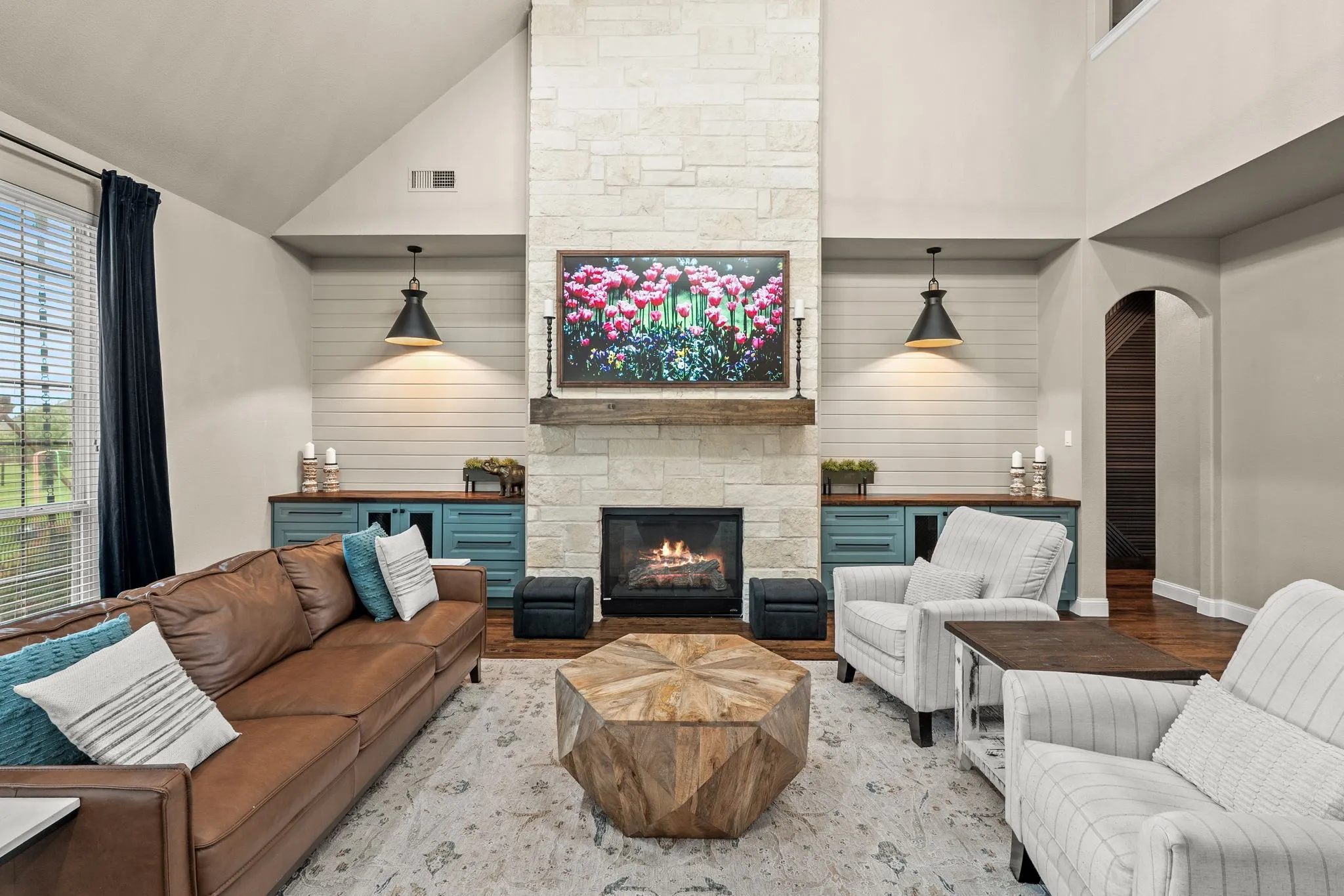 Single Family Residence For Sale in Collin County , 1025 E Ownsby Parkway, Celina, Texas 75009, 4 Bedroom, 4 Bathroom, 3 Garage spaces, 3,487 Sqft, built in 2001, mls#21257999, Real Estate Agent in Celina, Homes For Sale in Collin county, Homes For Sale in Celina, Realtor in Celina Texas, Real Estate Brokerage Independent Realty Texas, Luminita Cordes Realtor