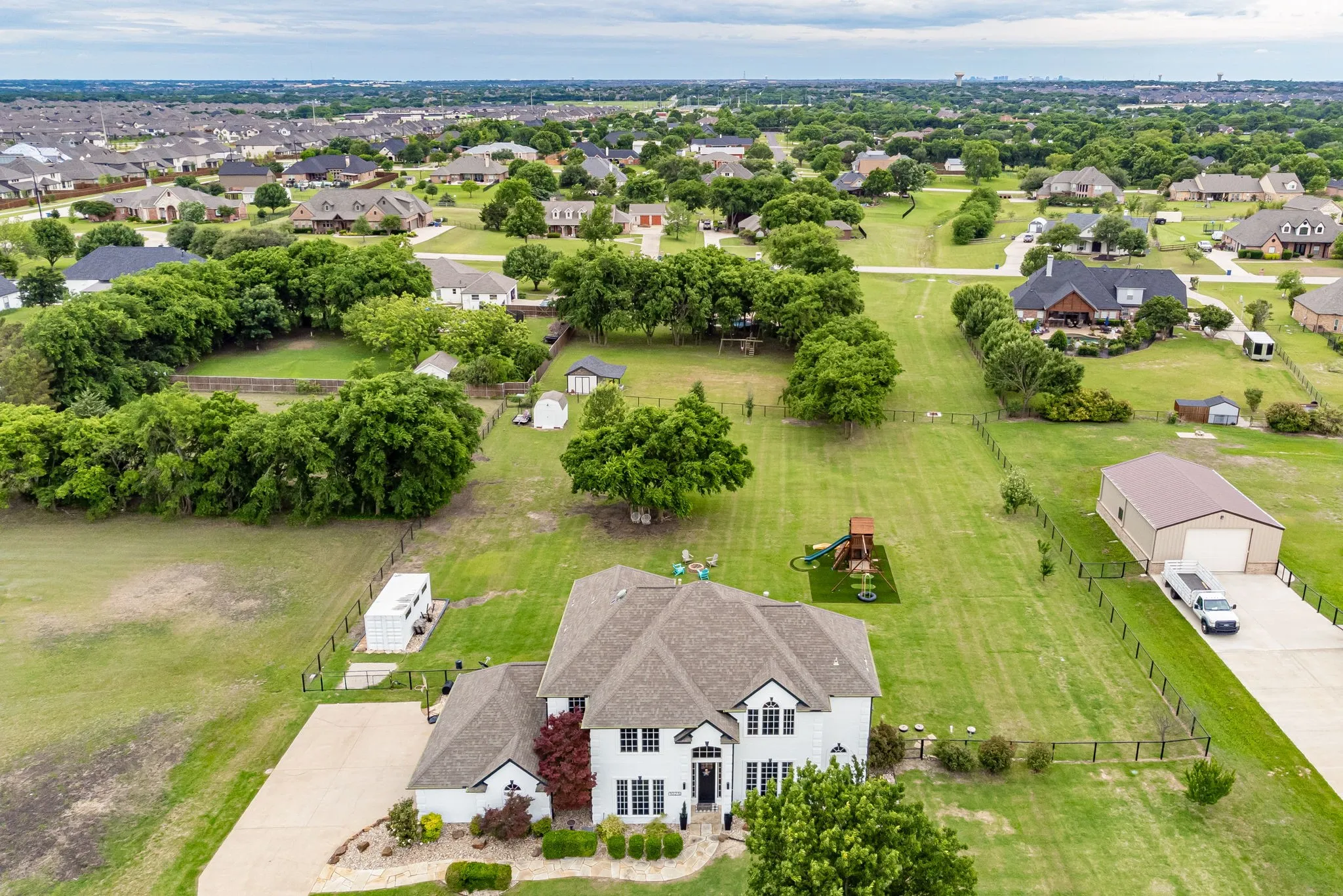 Single Family Residence For Sale in Collin County , 1025 E Ownsby Parkway, Celina, Texas 75009, 4 Bedroom, 4 Bathroom, 3 Garage spaces, 3,487 Sqft, built in 2001, mls#21257999, Real Estate Agent in Celina, Homes For Sale in Collin county, Homes For Sale in Celina, Realtor in Celina Texas, Real Estate Brokerage Independent Realty Texas, Luminita Cordes Realtor