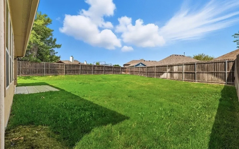 Single Family Residence For Sale in Denton County , 2509 Castle Creek Drive, Little Elm, Texas 75068, 5 Bedroom, 4 Bathroom, 2 Garage spaces, 3,485 Sqft, built in 2014, mls#21259126, Real Estate Agent in Little Elm, Homes For Sale in Denton county, Homes For Sale in Little Elm, Realtor in Little Elm Texas, Real Estate Brokerage Independent Realty Texas, Luminita Cordes Realtor