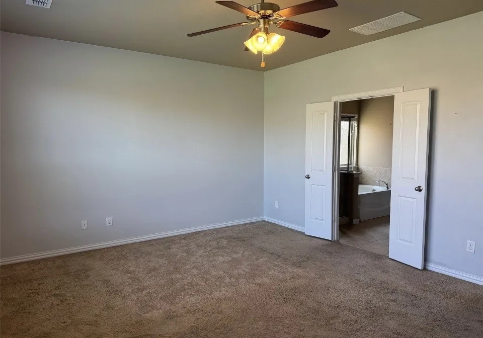 Single Family Residence For Sale in Denton County , 2509 Castle Creek Drive, Little Elm, Texas 75068, 5 Bedroom, 4 Bathroom, 2 Garage spaces, 3,485 Sqft, built in 2014, mls#21259126, Real Estate Agent in Little Elm, Homes For Sale in Denton county, Homes For Sale in Little Elm, Realtor in Little Elm Texas, Real Estate Brokerage Independent Realty Texas, Luminita Cordes Realtor