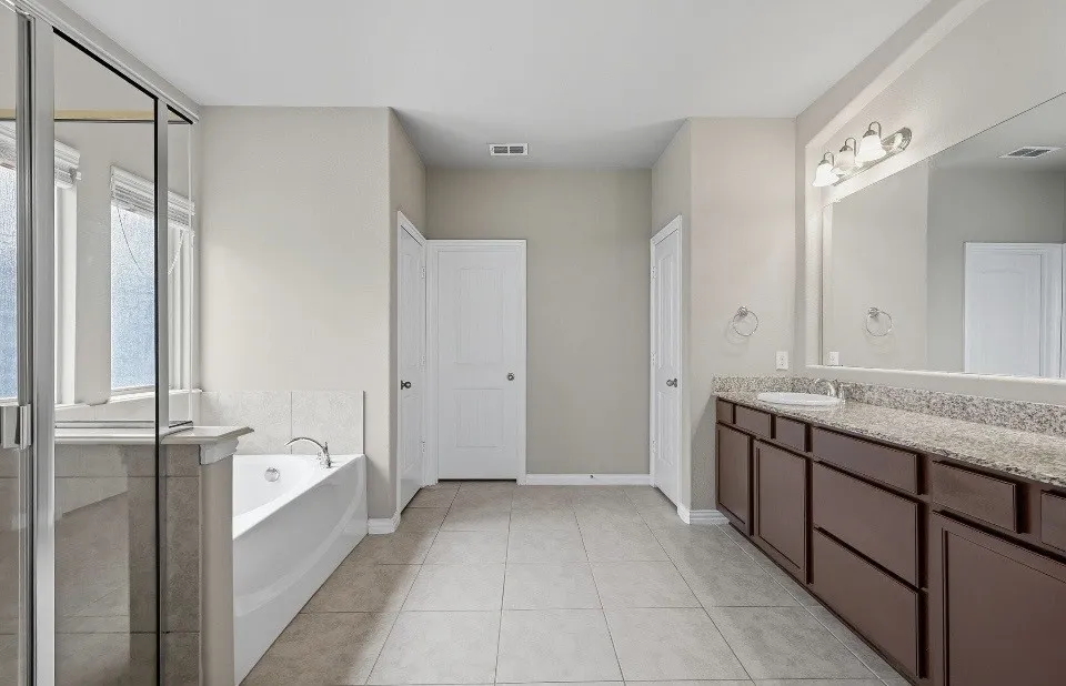 Single Family Residence For Sale in Denton County , 2509 Castle Creek Drive, Little Elm, Texas 75068, 5 Bedroom, 4 Bathroom, 2 Garage spaces, 3,485 Sqft, built in 2014, mls#21259126, Real Estate Agent in Little Elm, Homes For Sale in Denton county, Homes For Sale in Little Elm, Realtor in Little Elm Texas, Real Estate Brokerage Independent Realty Texas, Luminita Cordes Realtor