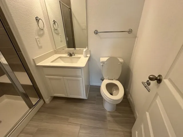 Single Family Residence For Sale in Kaufman County , 1307 Wheelwright Drive, Forney, Texas 75126, 5 Bedroom, 5 Bathroom, 2 Garage spaces, 3,060 Sqft, built in 2022, mls#21261978, Real Estate Agent in Forney, Homes For Sale in Kaufman county, Homes For Sale in Forney, Realtor in Forney Texas, Real Estate Brokerage Independent Realty Texas, Luminita Cordes Realtor