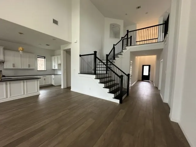 Single Family Residence For Sale in Kaufman County , 1307 Wheelwright Drive, Forney, Texas 75126, 5 Bedroom, 5 Bathroom, 2 Garage spaces, 3,060 Sqft, built in 2022, mls#21261978, Real Estate Agent in Forney, Homes For Sale in Kaufman county, Homes For Sale in Forney, Realtor in Forney Texas, Real Estate Brokerage Independent Realty Texas, Luminita Cordes Realtor