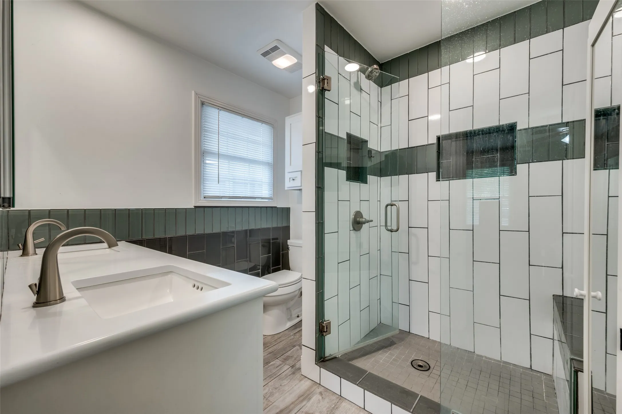 Single Family Residence For Rent in Dallas County , 3728 Park Lane, Dallas, Texas 75220, 3 Bedroom, 3 Bathroom, 2 Garage spaces, 1,689 Sqft, built in 1950, mls#21251729, Real Estate Agent in Dallas, Homes For Rent in Dallas county, Homes For Rent in Dallas, Realtor in Dallas Texas, Real Estate Brokerage Independent Realty Texas, Luminita Cordes Realtor
