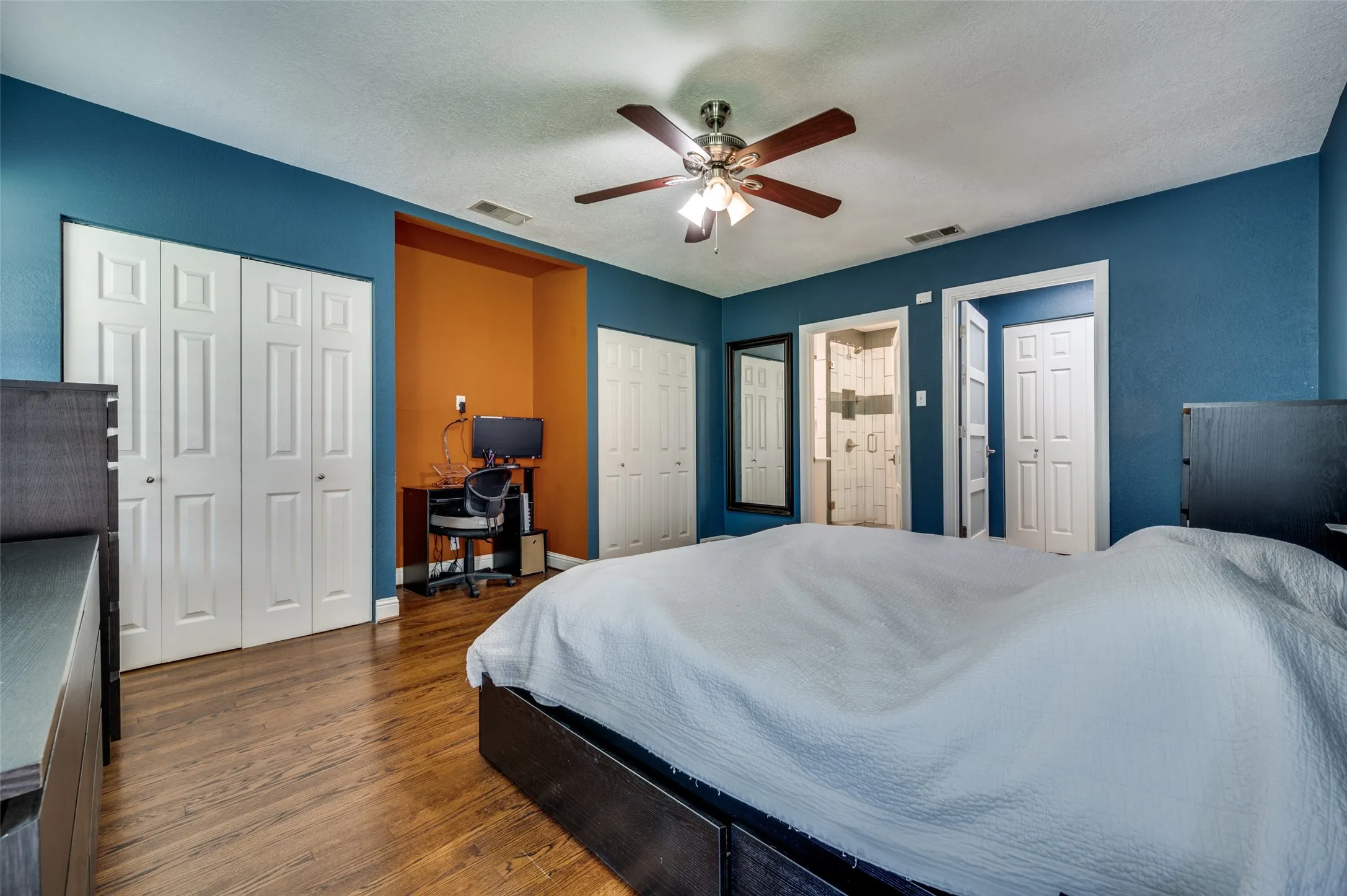 Single Family Residence For Rent in Dallas County , 3728 Park Lane, Dallas, Texas 75220, 3 Bedroom, 3 Bathroom, 2 Garage spaces, 1,689 Sqft, built in 1950, mls#21251729, Real Estate Agent in Dallas, Homes For Rent in Dallas county, Homes For Rent in Dallas, Realtor in Dallas Texas, Real Estate Brokerage Independent Realty Texas, Luminita Cordes Realtor