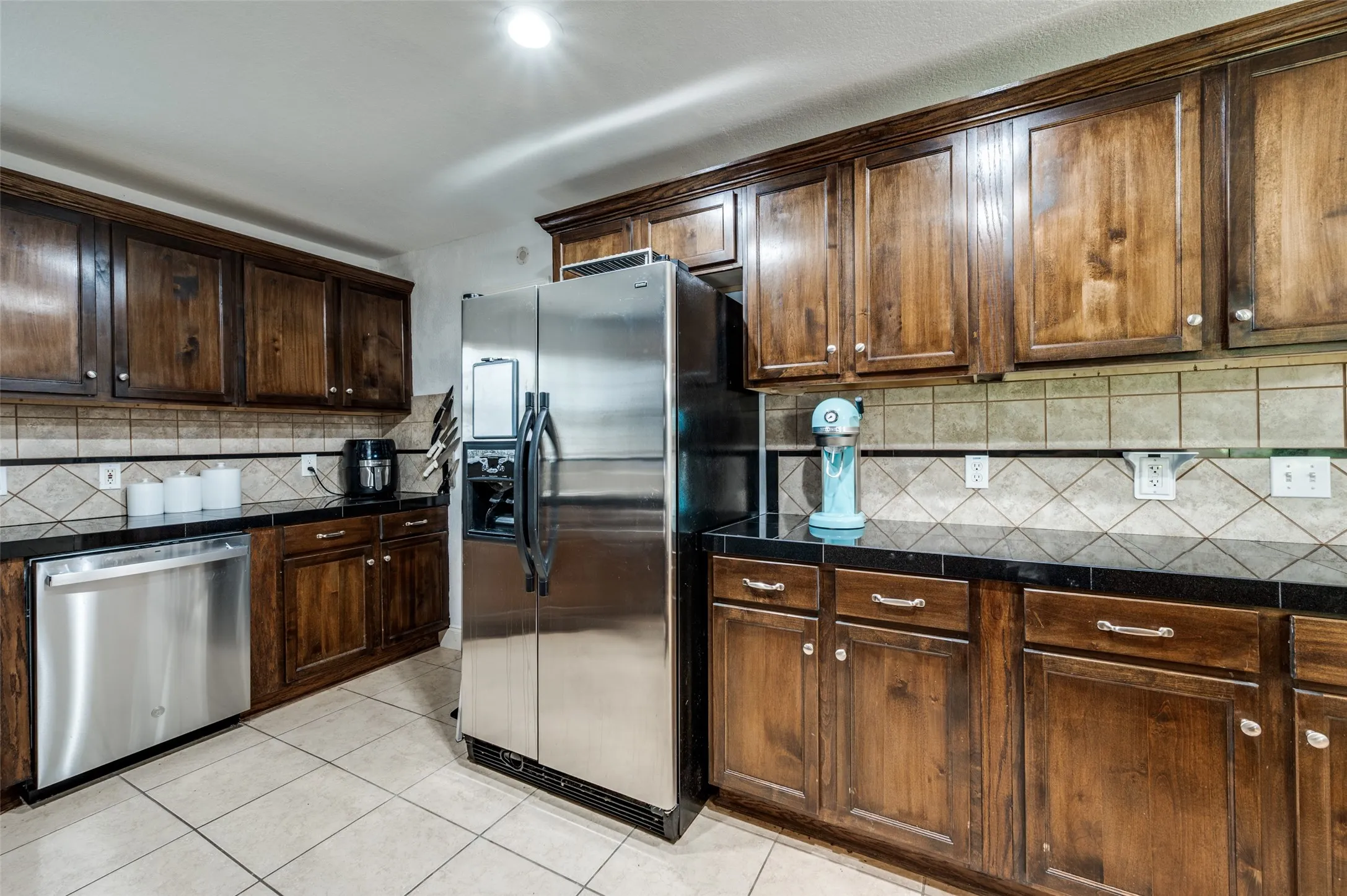 Single Family Residence For Rent in Dallas County , 3728 Park Lane, Dallas, Texas 75220, 3 Bedroom, 3 Bathroom, 2 Garage spaces, 1,689 Sqft, built in 1950, mls#21251729, Real Estate Agent in Dallas, Homes For Rent in Dallas county, Homes For Rent in Dallas, Realtor in Dallas Texas, Real Estate Brokerage Independent Realty Texas, Luminita Cordes Realtor