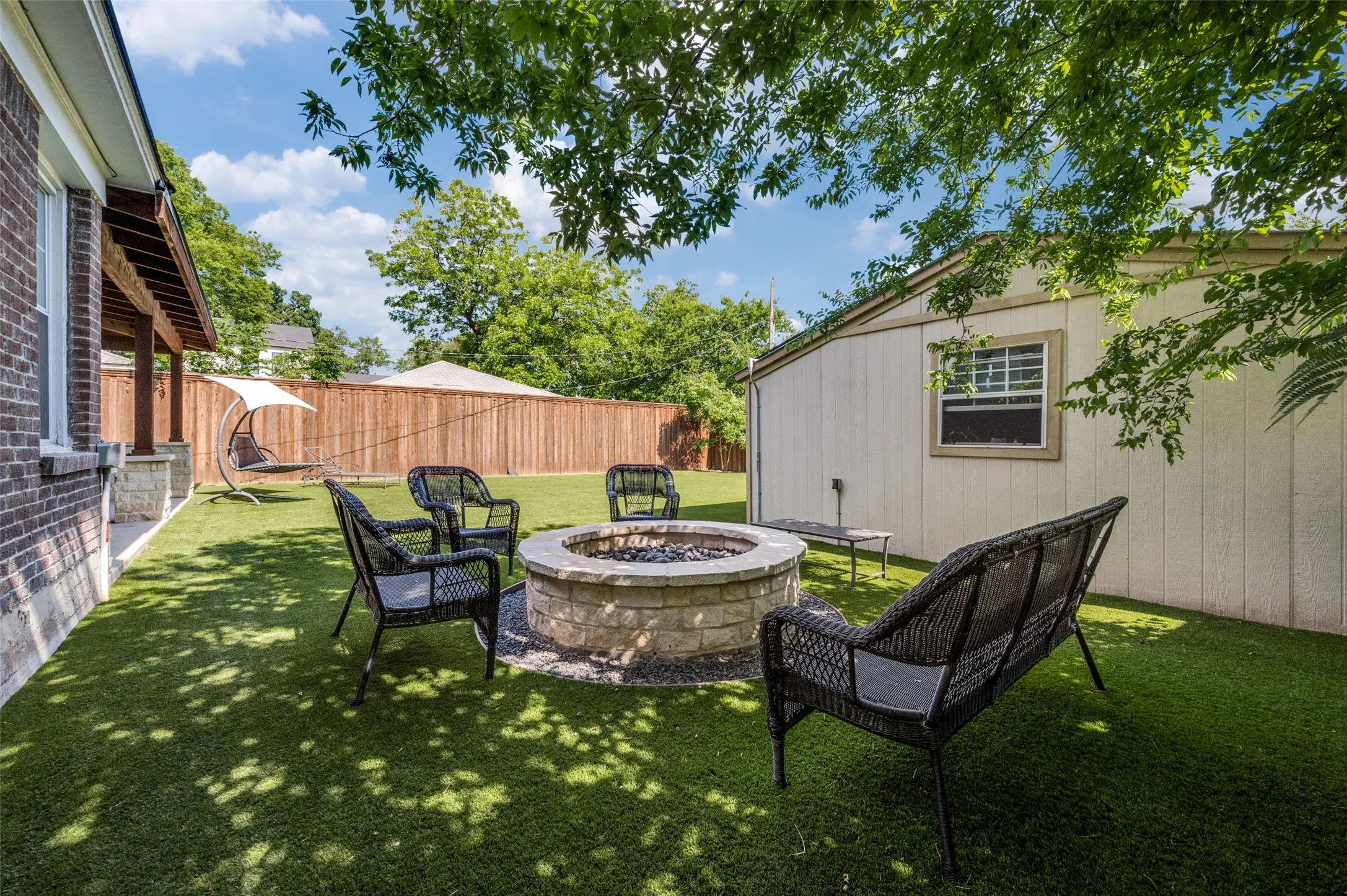 Single Family Residence For Rent in Dallas County , 3728 Park Lane, Dallas, Texas 75220, 3 Bedroom, 3 Bathroom, 2 Garage spaces, 1,689 Sqft, built in 1950, mls#21251729, Real Estate Agent in Dallas, Homes For Rent in Dallas county, Homes For Rent in Dallas, Realtor in Dallas Texas, Real Estate Brokerage Independent Realty Texas, Luminita Cordes Realtor