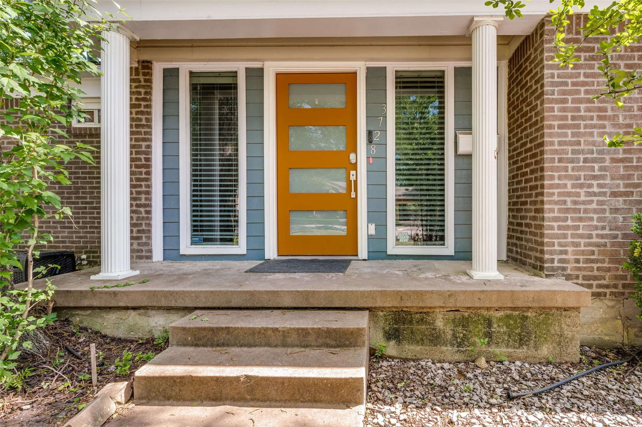 Single Family Residence For Rent in Dallas County , 3728 Park Lane, Dallas, Texas 75220, 3 Bedroom, 3 Bathroom, 2 Garage spaces, 1,689 Sqft, built in 1950, mls#21251729, Real Estate Agent in Dallas, Homes For Rent in Dallas county, Homes For Rent in Dallas, Realtor in Dallas Texas, Real Estate Brokerage Independent Realty Texas, Luminita Cordes Realtor
