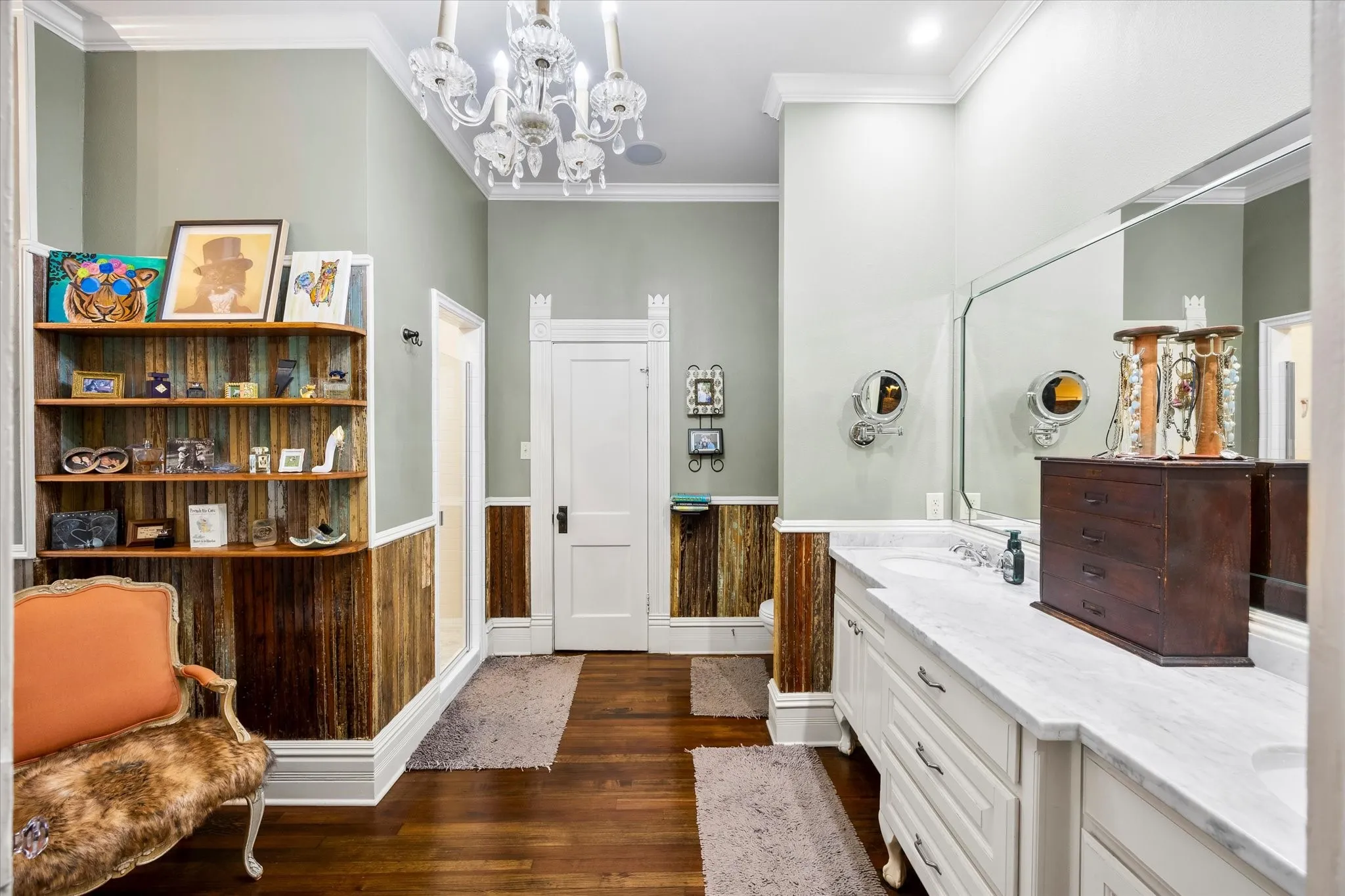 Single Family Residence For Sale in Ellis County , 1025 W Main Street, Waxahachie, Texas 75165, 7 Bedroom, 7 Bathroom, 4 Garage spaces, 5,010 Sqft, built in 1902, mls#21260498, Real Estate Agent in Waxahachie, Homes For Sale in Ellis county, Homes For Sale in Waxahachie, Realtor in Waxahachie Texas, Real Estate Brokerage Independent Realty Texas, Luminita Cordes Realtor