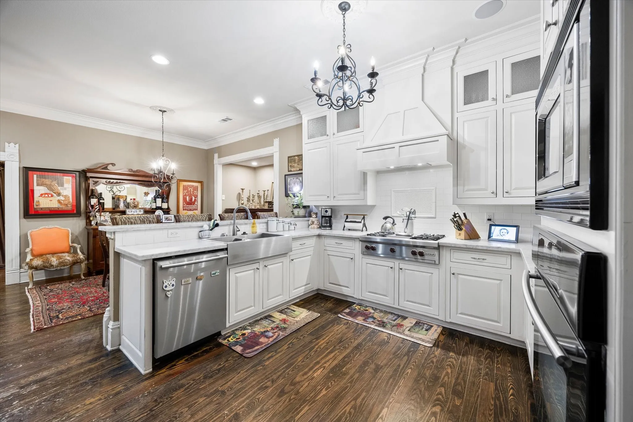 Single Family Residence For Sale in Ellis County , 1025 W Main Street, Waxahachie, Texas 75165, 7 Bedroom, 7 Bathroom, 4 Garage spaces, 5,010 Sqft, built in 1902, mls#21260498, Real Estate Agent in Waxahachie, Homes For Sale in Ellis county, Homes For Sale in Waxahachie, Realtor in Waxahachie Texas, Real Estate Brokerage Independent Realty Texas, Luminita Cordes Realtor
