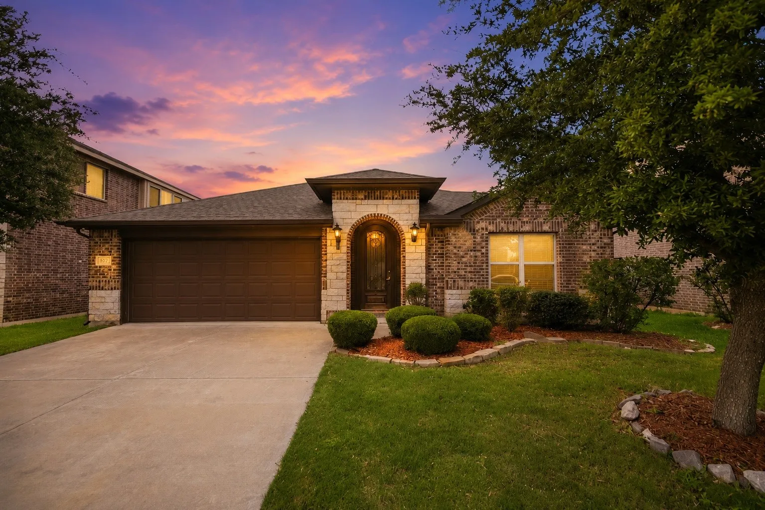 Single Family Residence For Sale in Tarrant County , 12016 Worthwood Street, Fort Worth, Texas 76036, 4 Bedroom, 2 Bathroom, 2 Garage spaces, 2,160 Sqft, built in 2017, mls#21264834, Real Estate Agent in Fort Worth, Homes For Sale in Tarrant county, Homes For Sale in Fort Worth, Realtor in Fort Worth Texas, Real Estate Brokerage Independent Realty Texas, Luminita Cordes Realtor